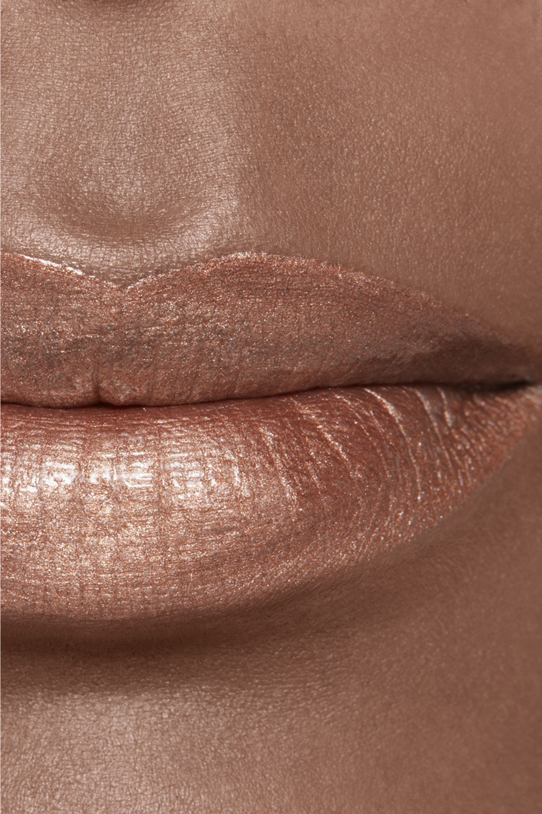 أحمر شفاه سائل روج ألور لاكي