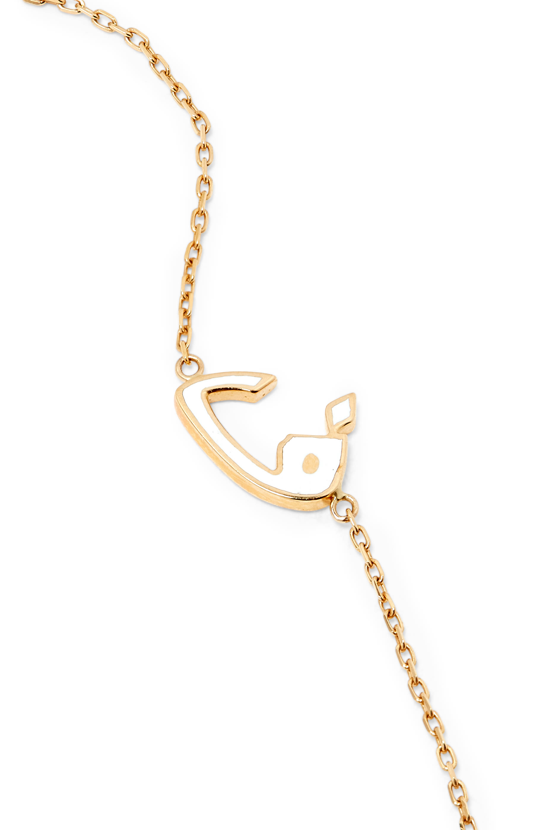 سوار مينا بحلية حرف ف مطلية بمينا أبيض