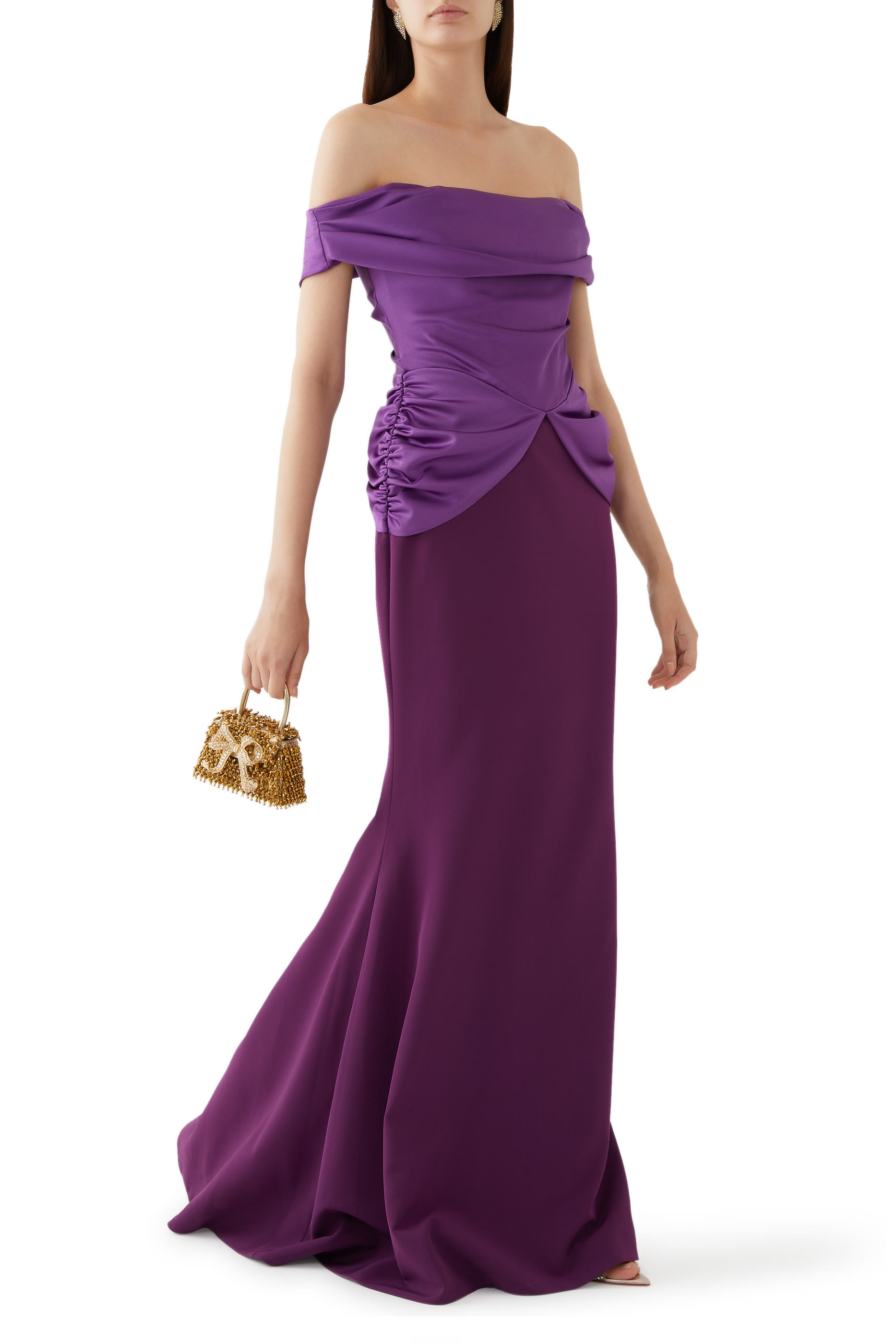 فستان سهرة بأكتاف متساقطة