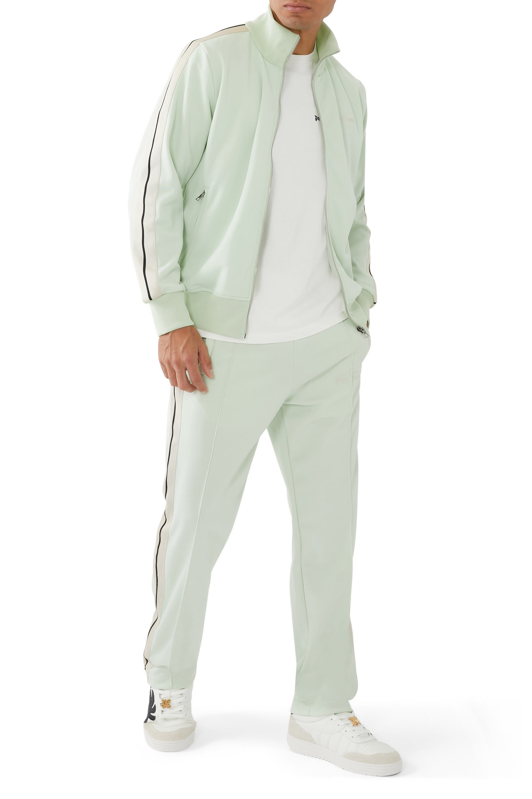 جاكيت رياضي بشعار الماركة الكلاسيكي