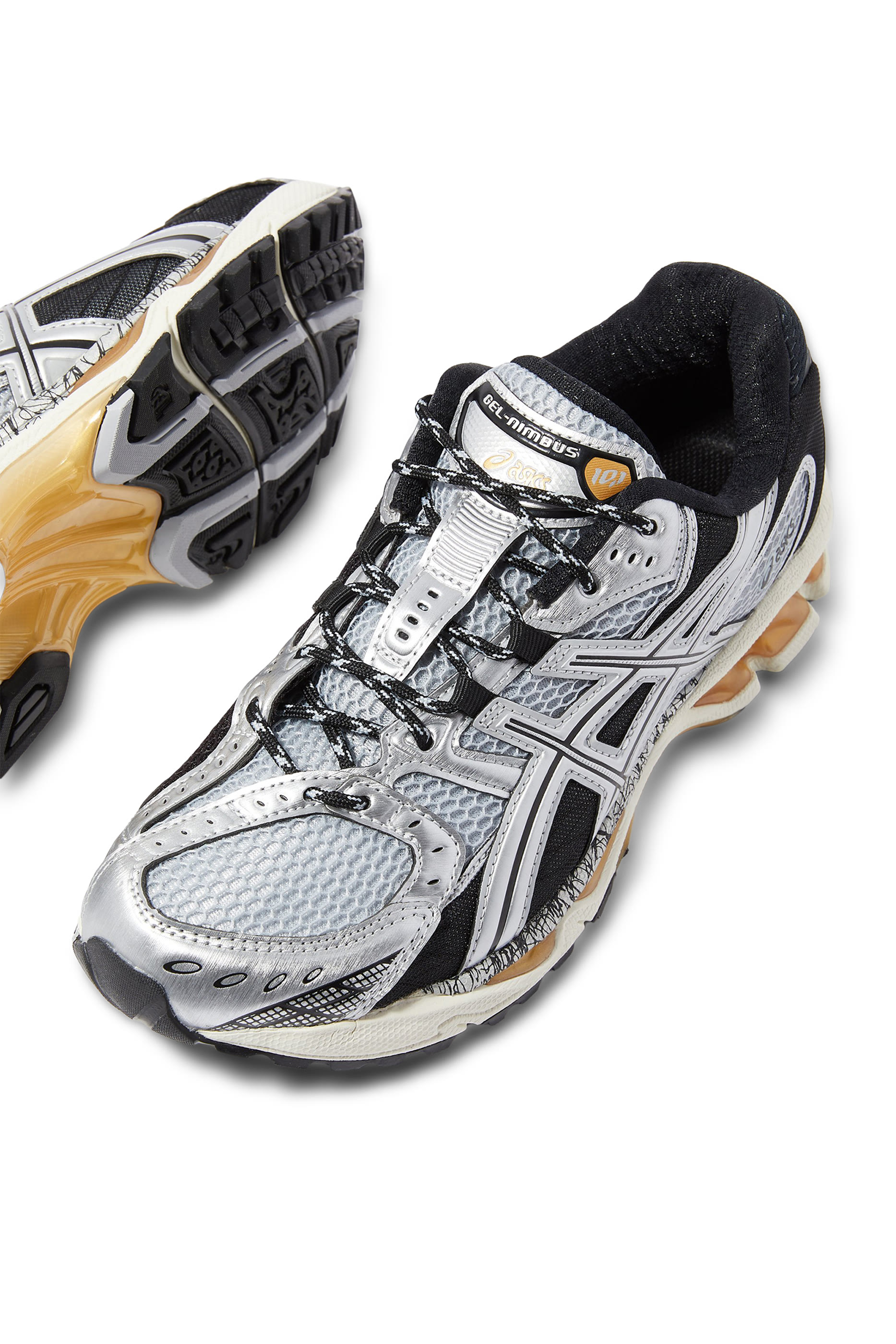 سنيكرز جل- نيمبوس 10.1 