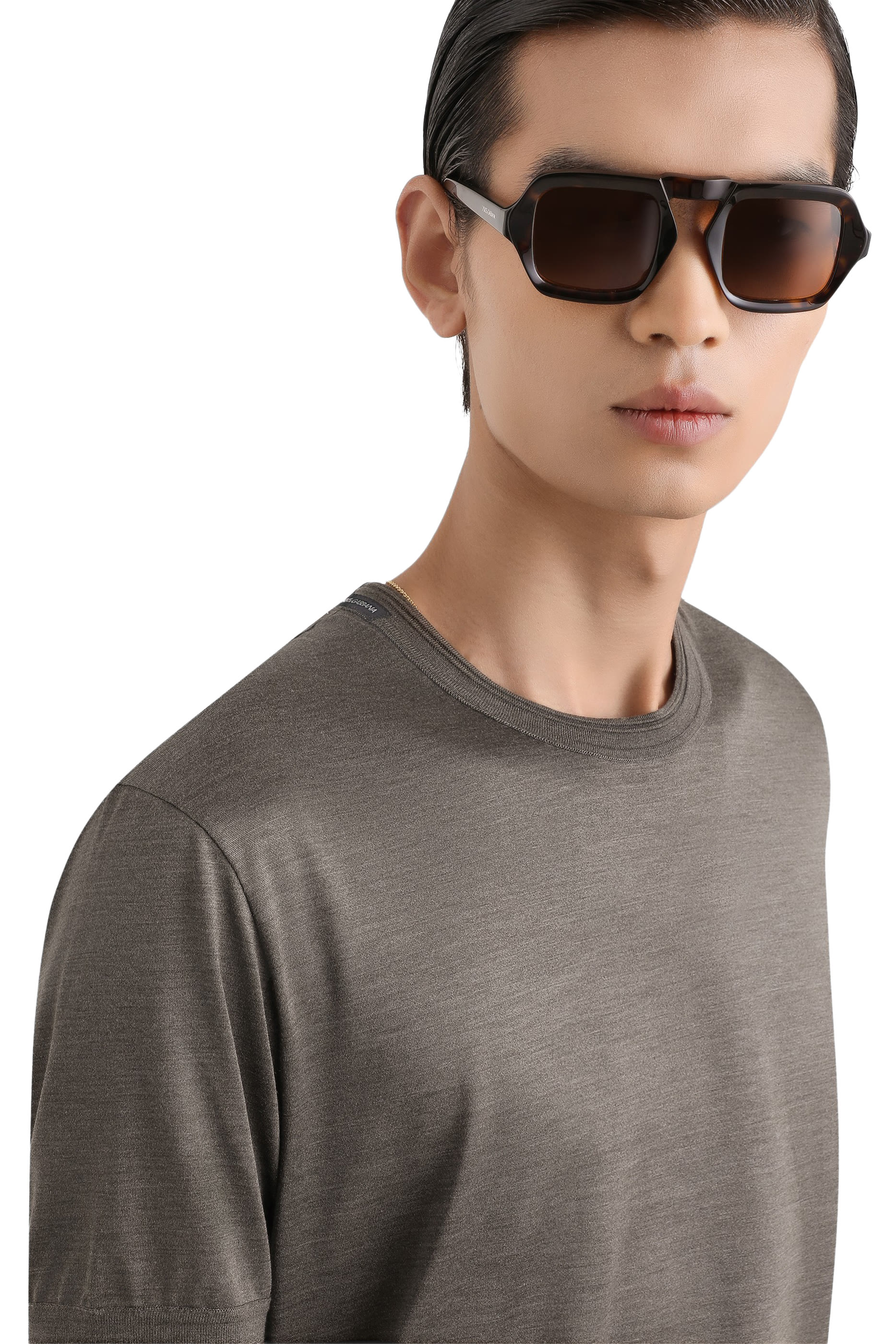 تيشيرت بأكمام قصيرة حرير