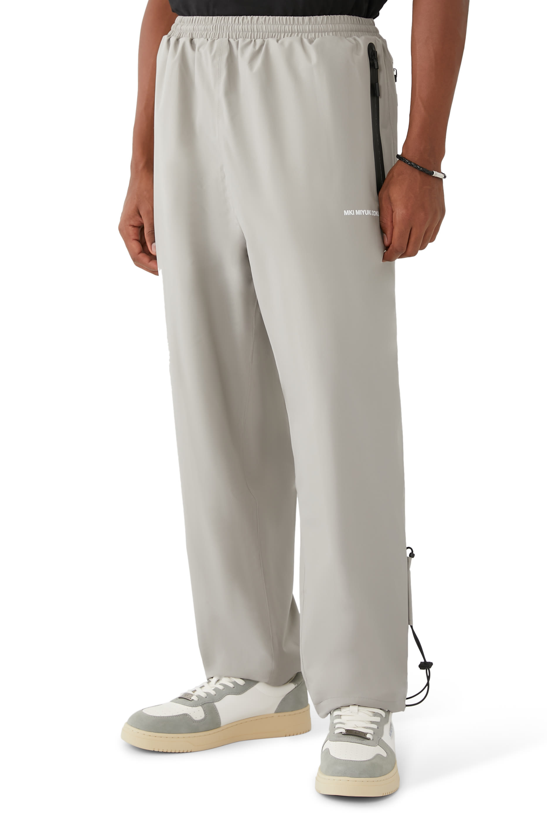 بنطال رياضي في 2 شل