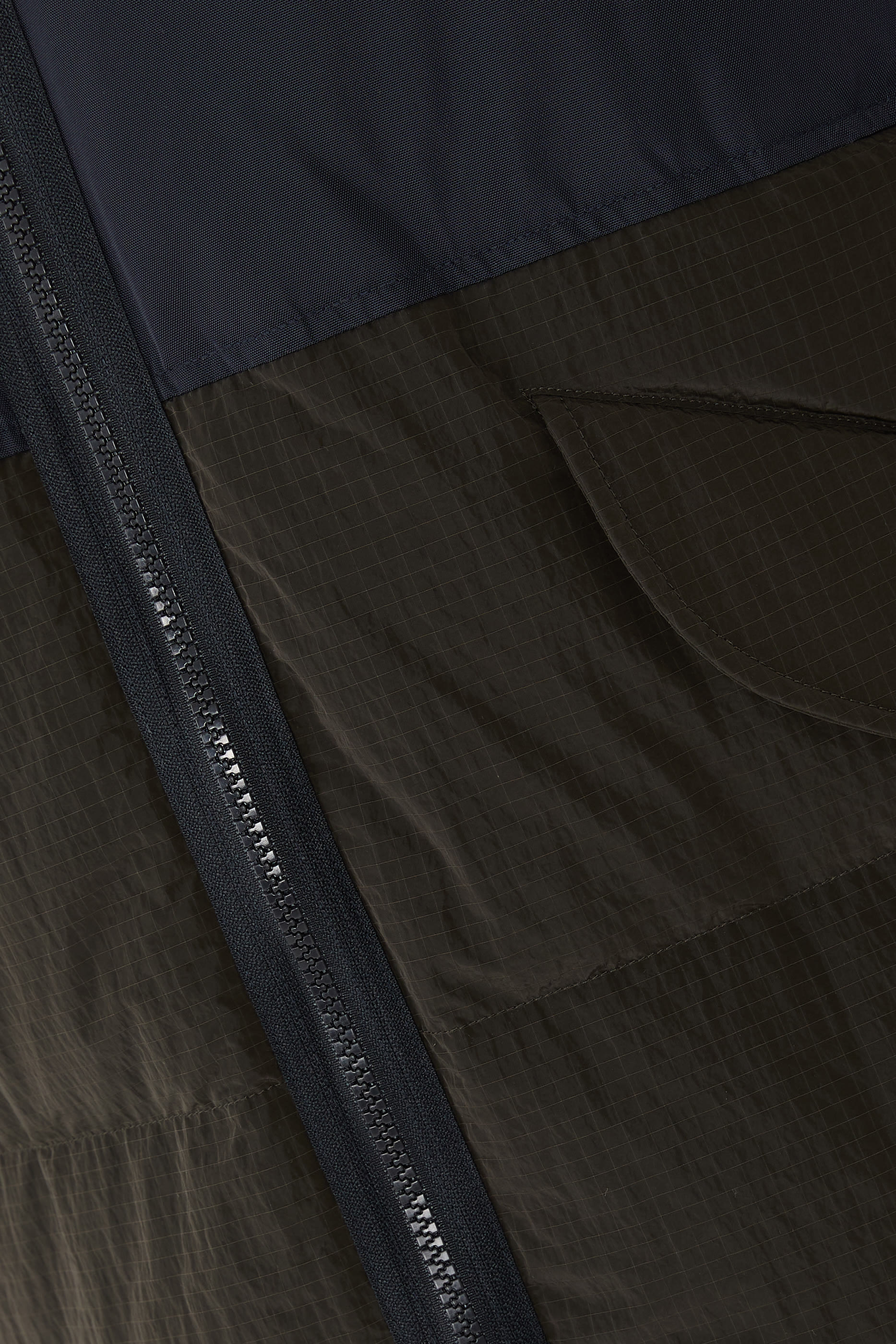 جاكيت ايربن اكسبيديشن مبطن بالزغب بقصة عادية