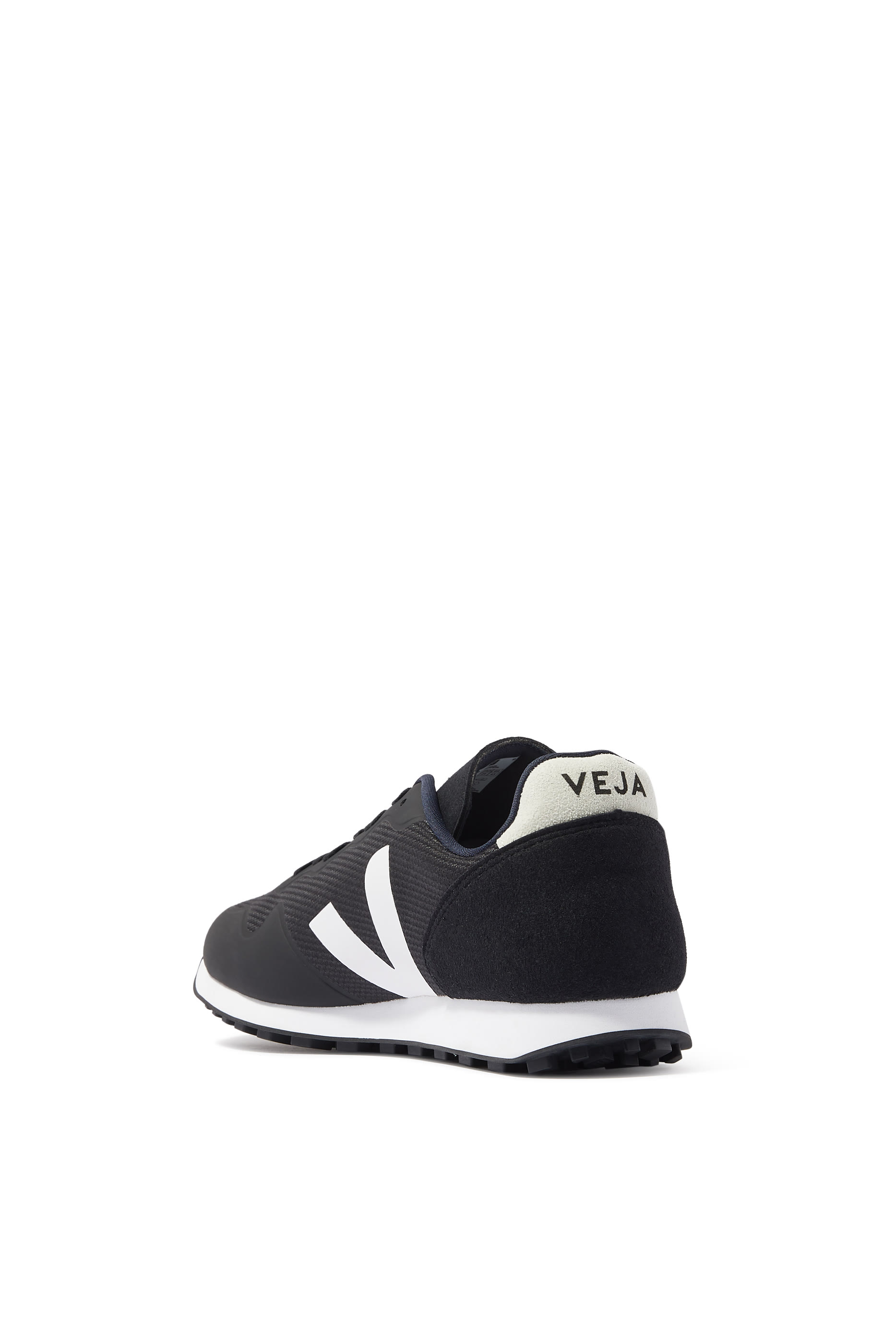 سنيكرز إس دي يو أسفل الكاحل