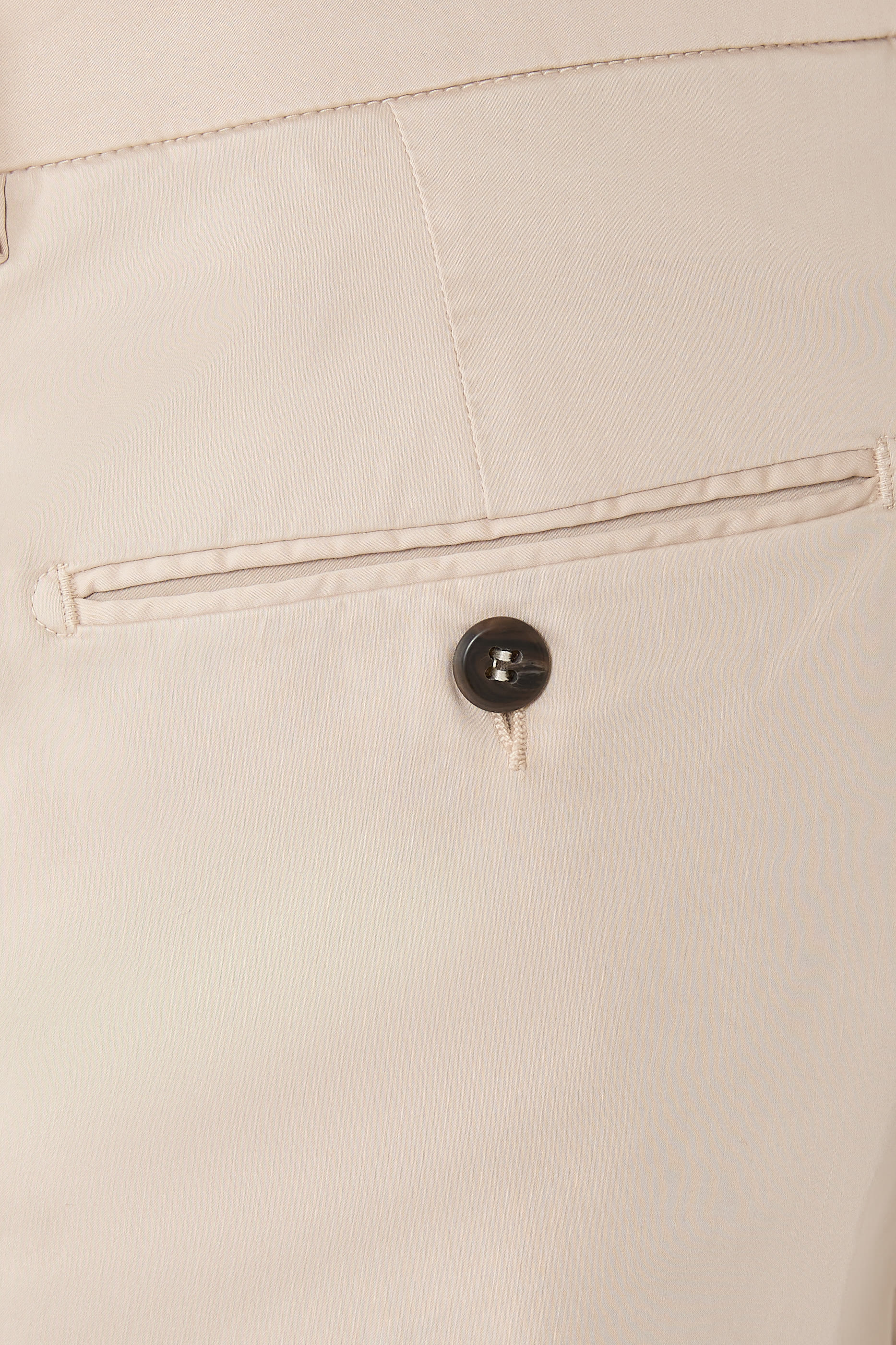 بنطال تشينو