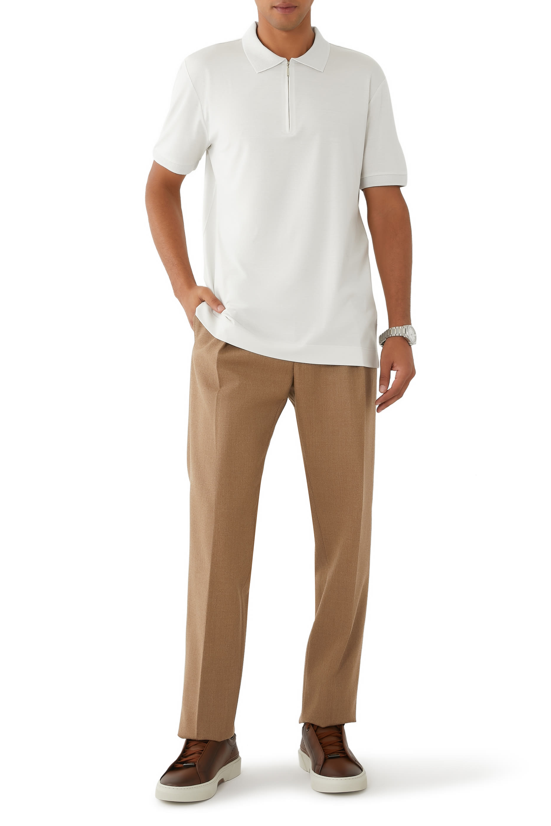 قميص بولو مع ياقة بسحاب