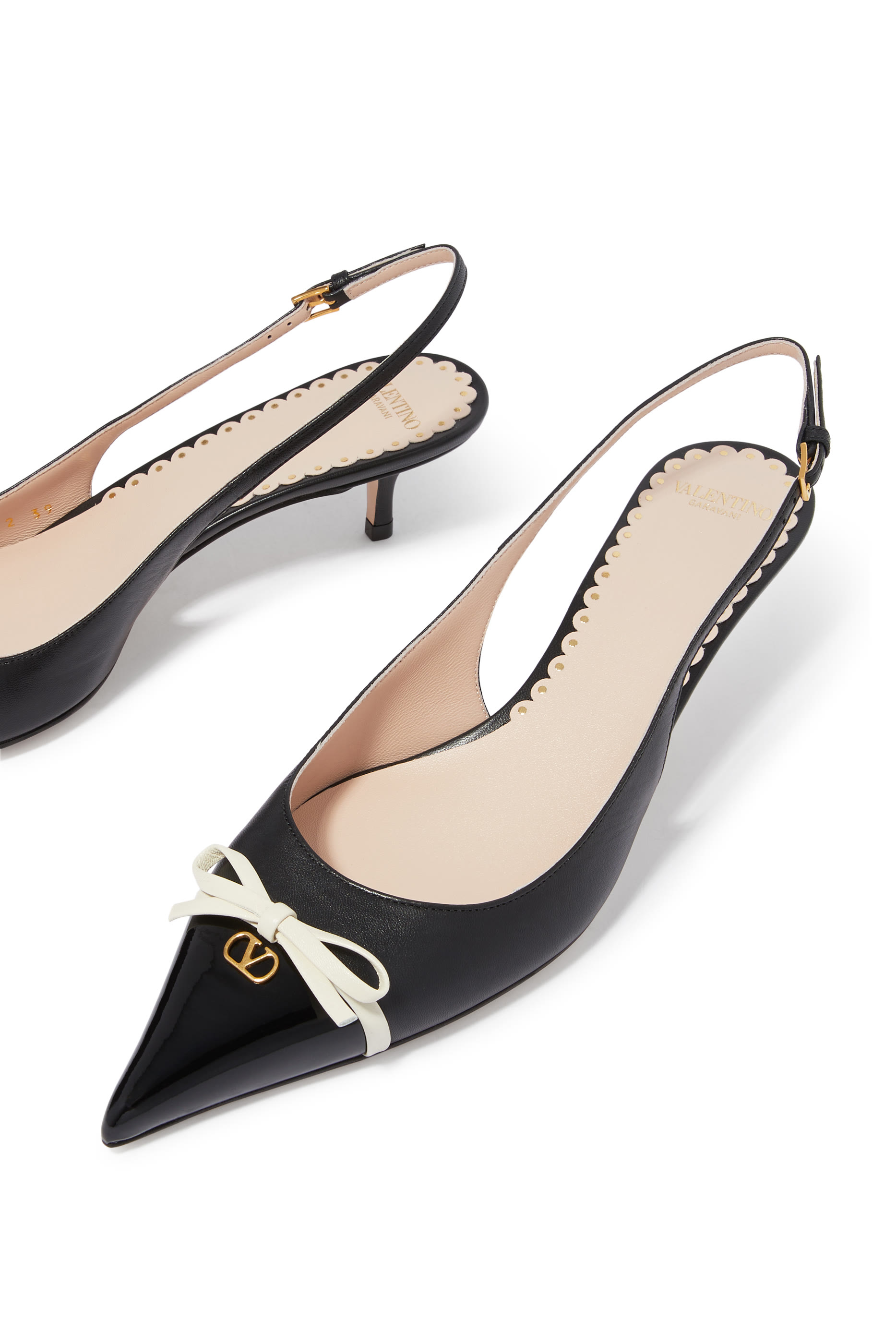 حذاء كلاسيكي بيبوينتي 45