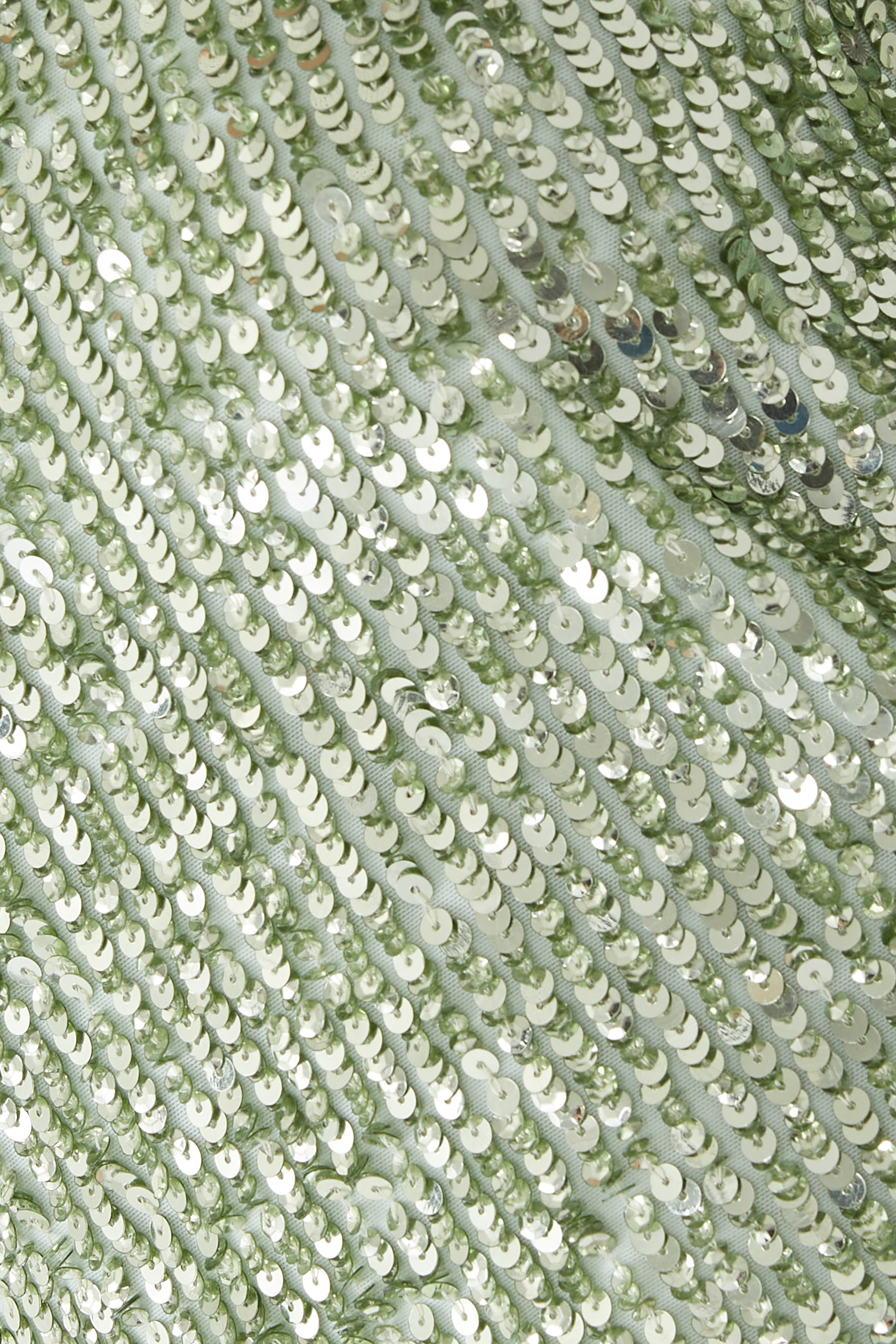 بلوزة ديلينا قصيرة بأكمام طويلة وتطريزات