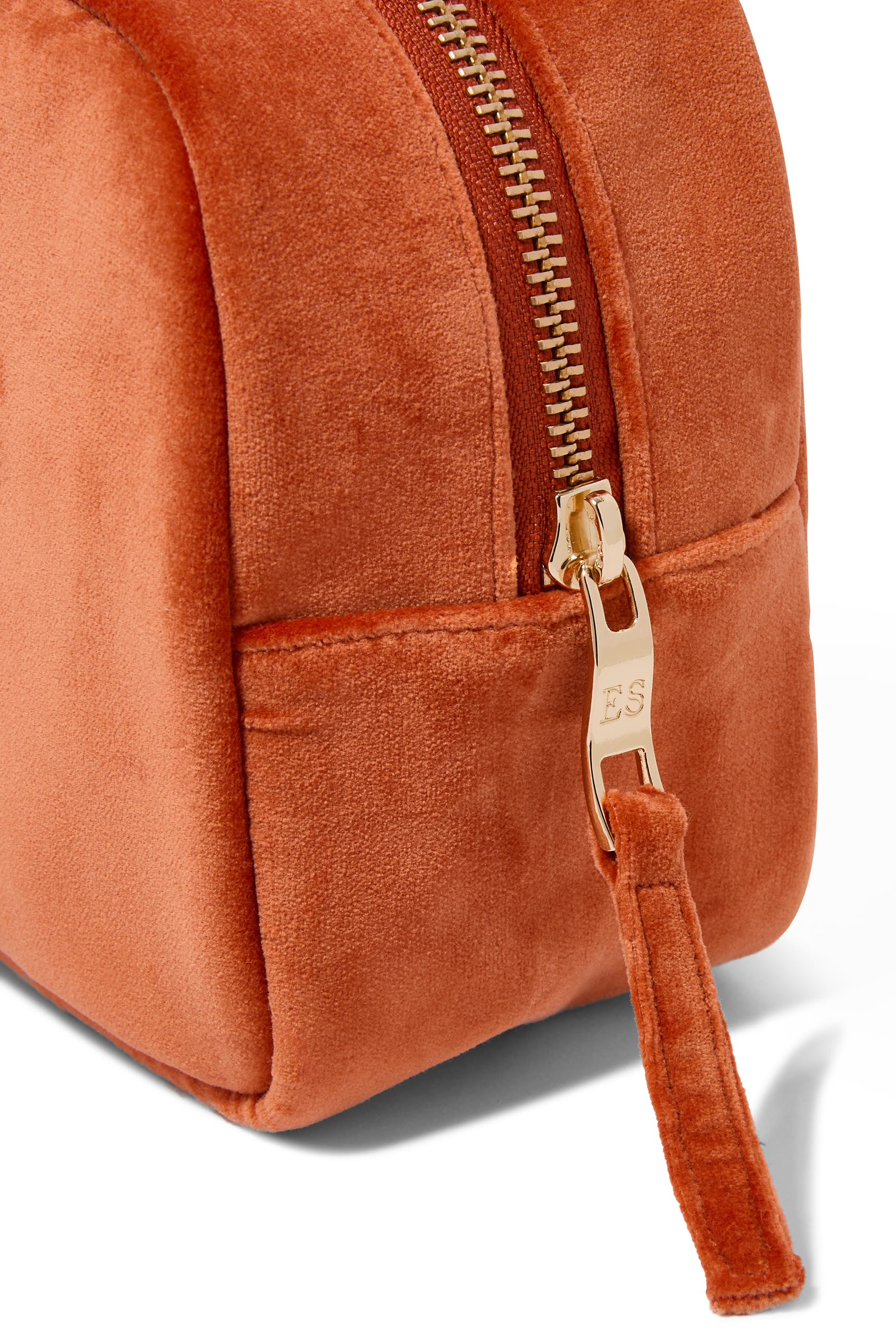 حقيبة مستحضرات تجميل سيليستيال وايلد هورسز