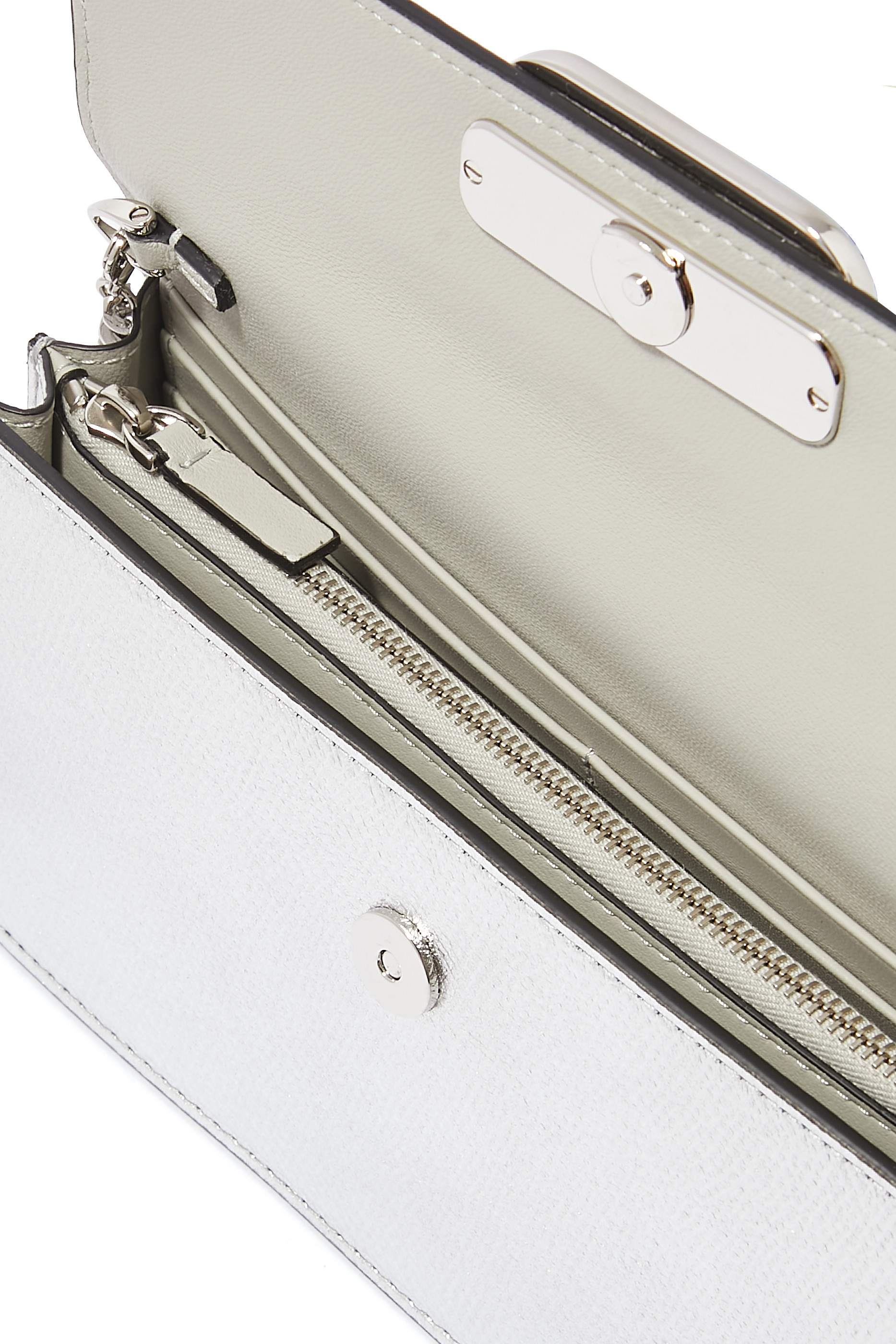 محفظة بسلسلة وحلية شعار V