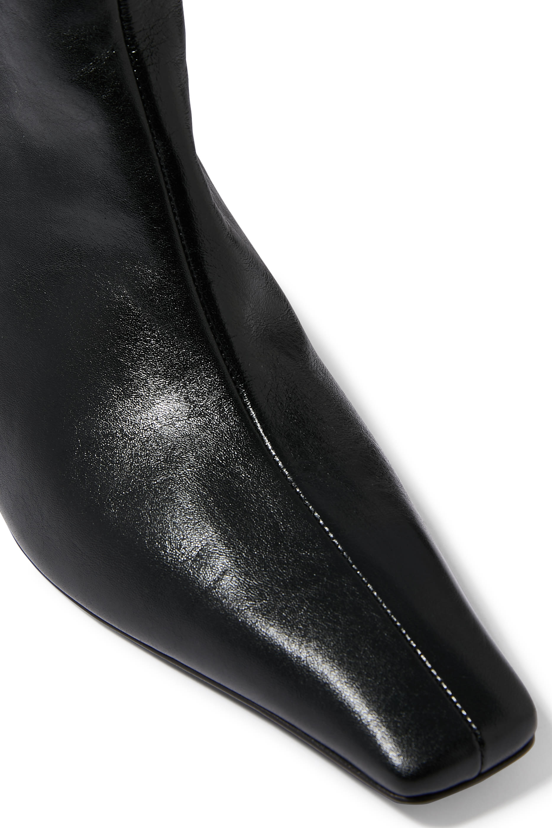 حذاء بوت وان 55 بطول الركبة