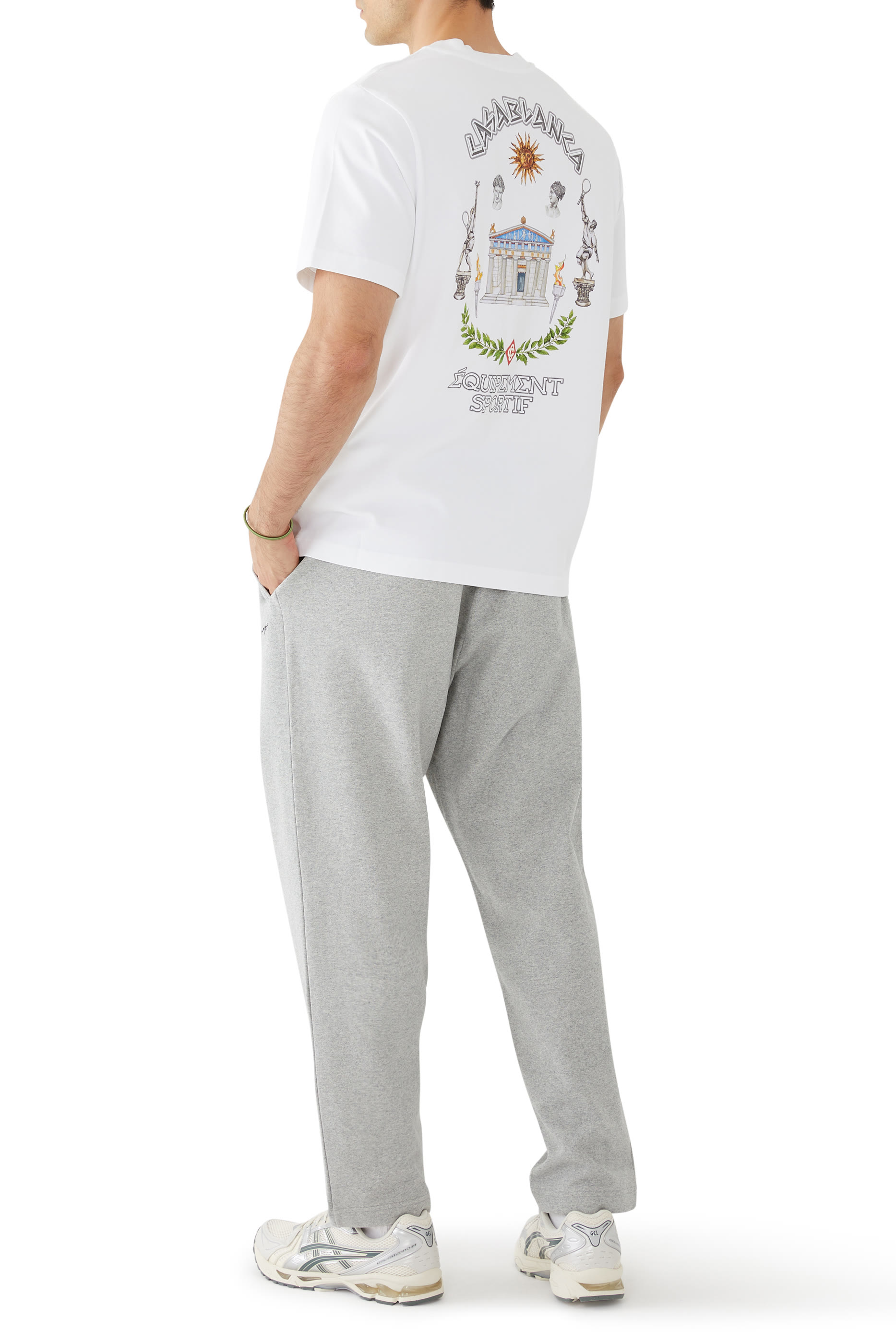 تيشيرت بشعار الماركة