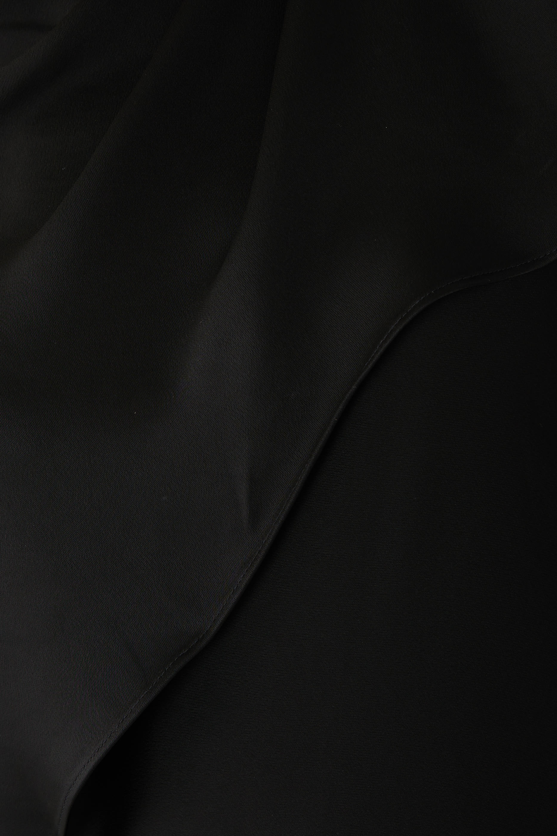 فستان سهرة إيزال