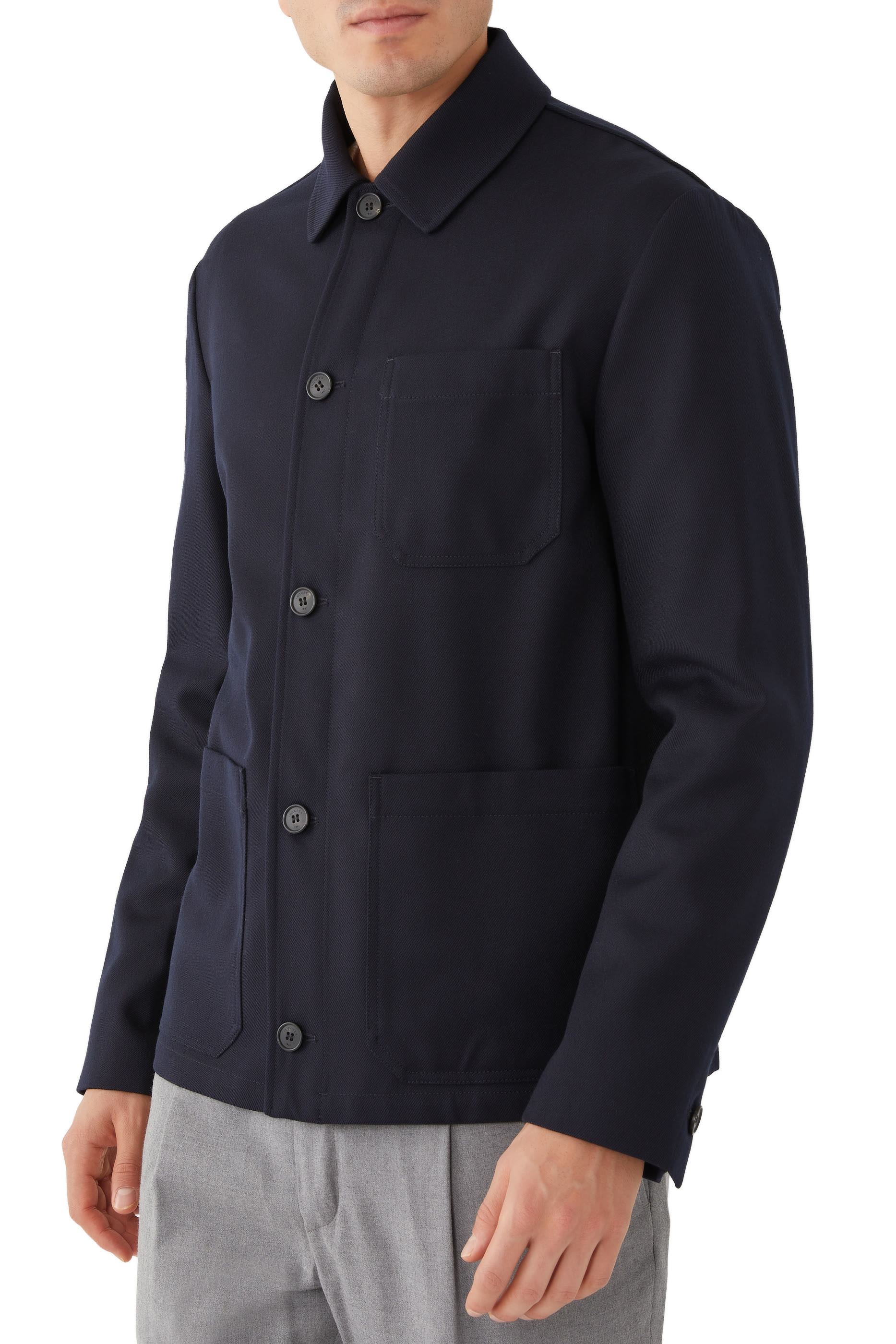 بلوزة بأكمام طويلة