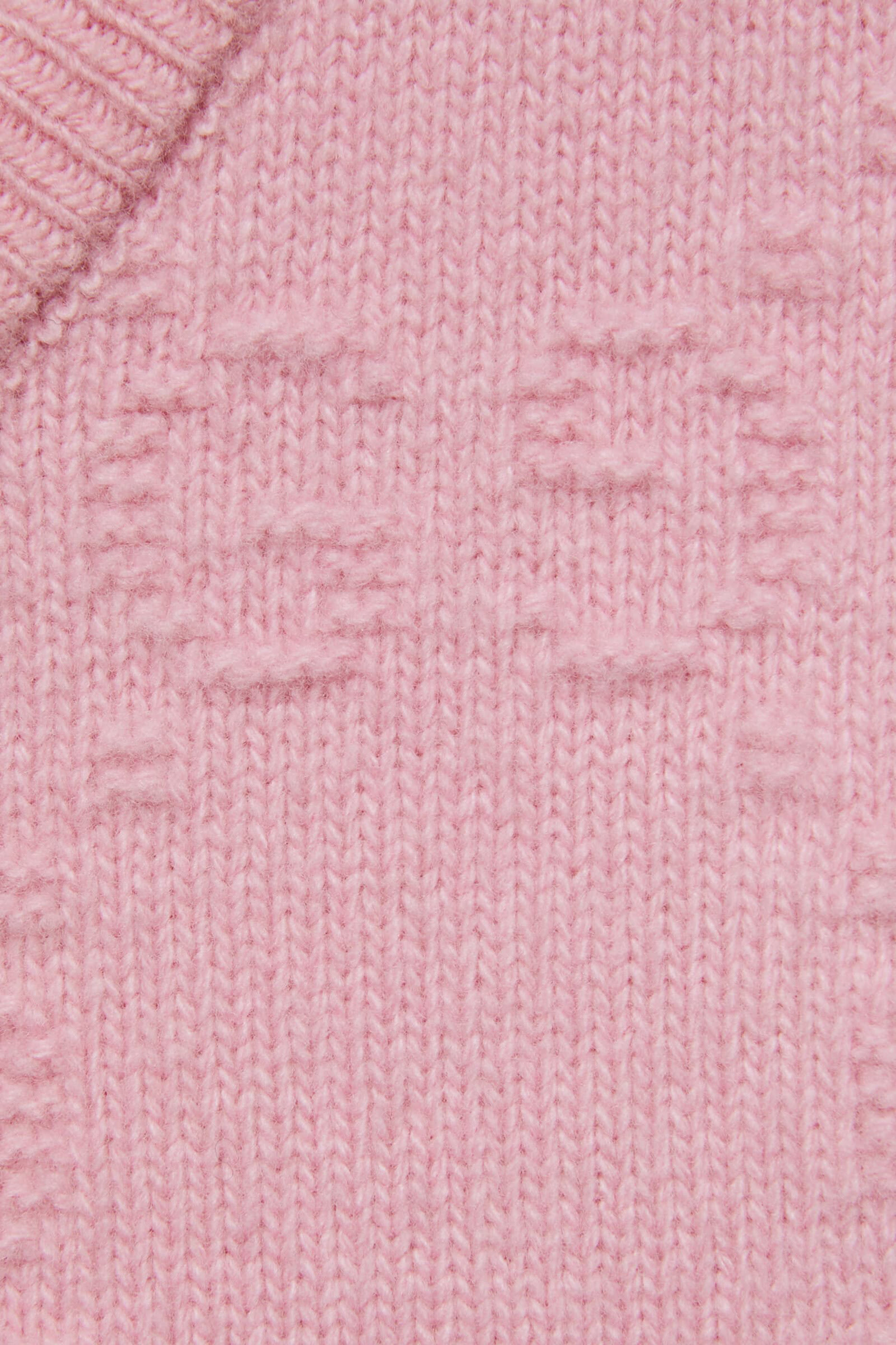 سترة صوف بحرفي شعار الماركة