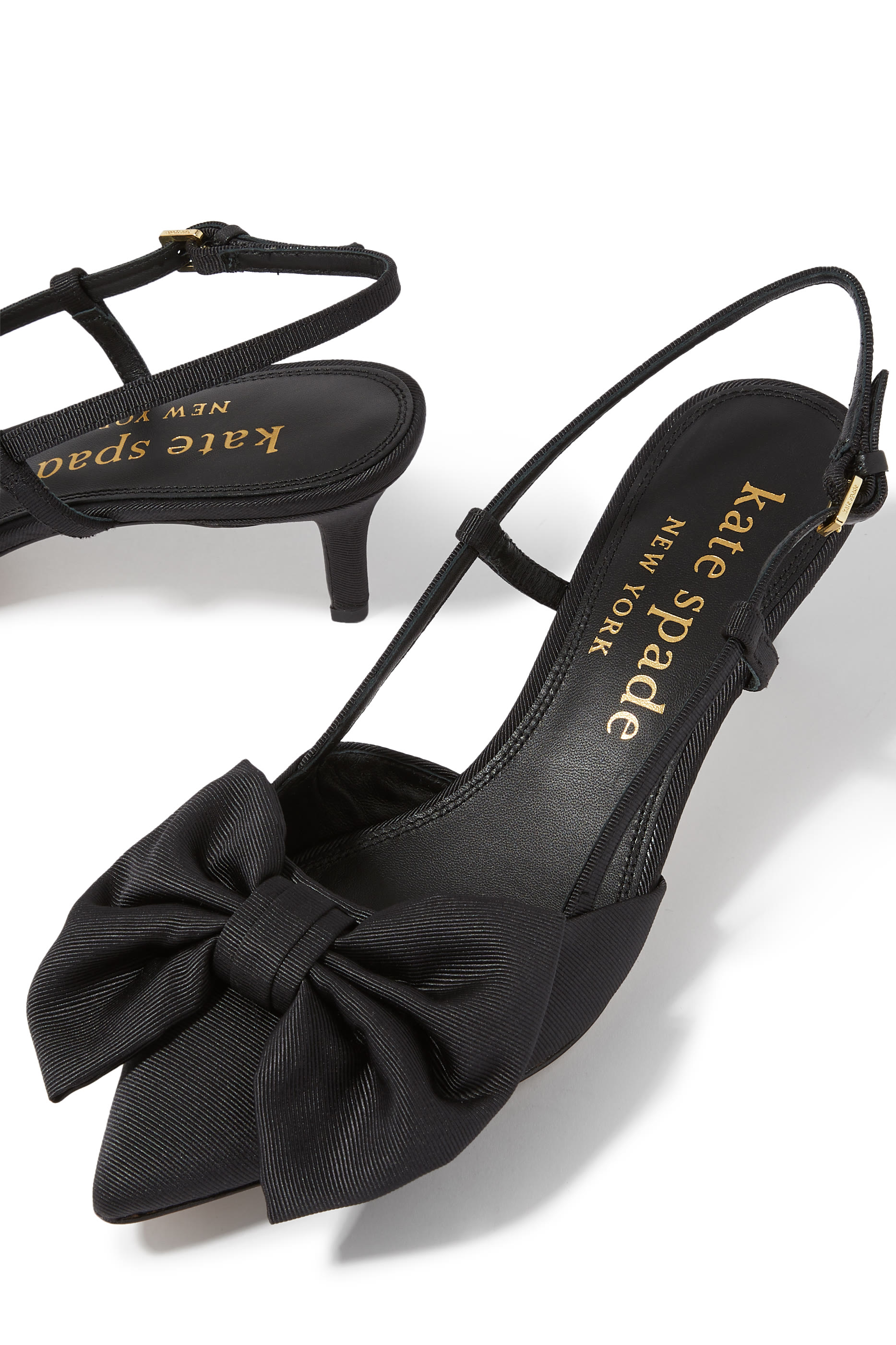 حذاء كلاسيكي رو 50 بسير خلفي 