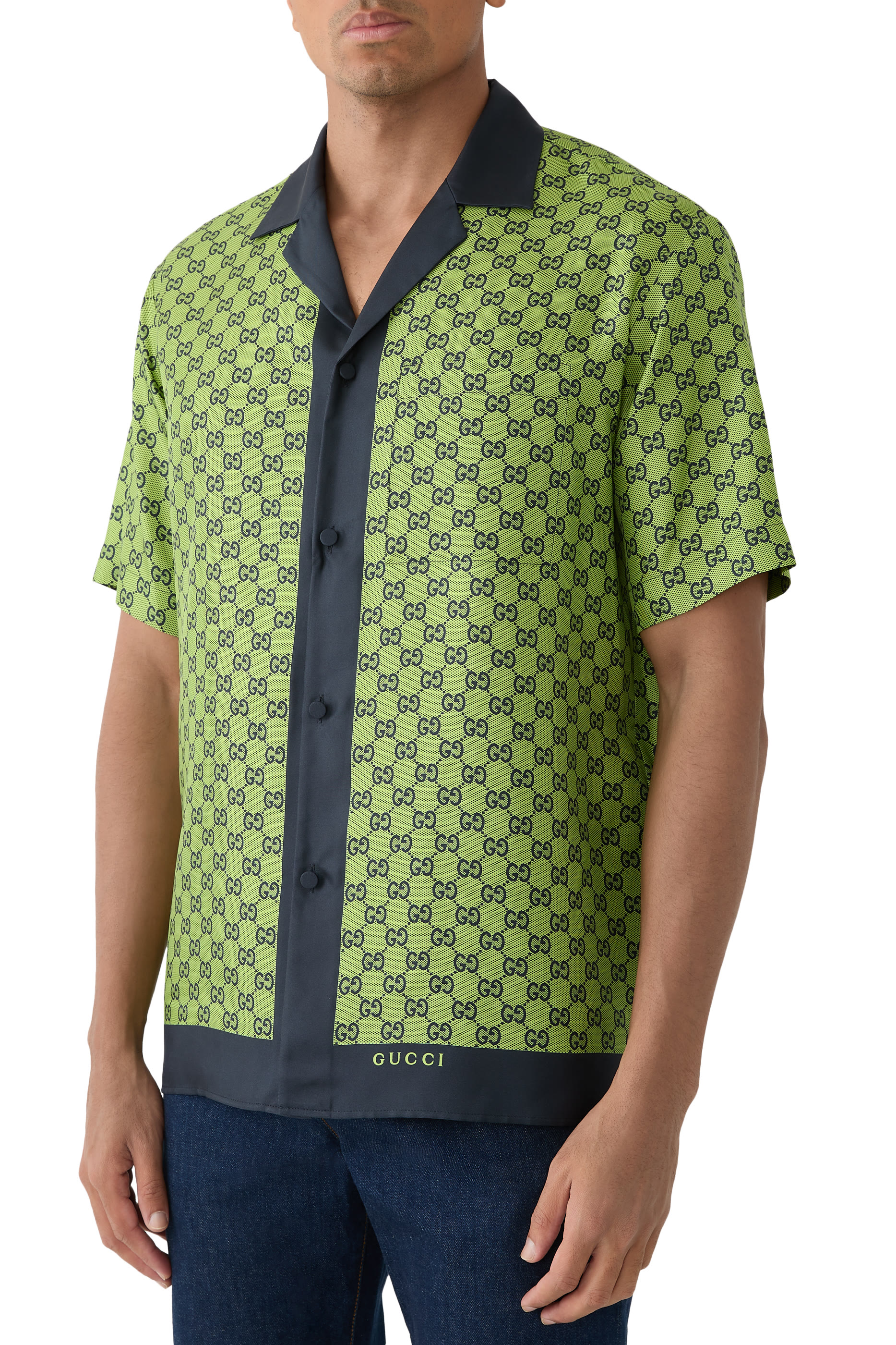 قميص حرير بنقشة حرفي شعار الماركة