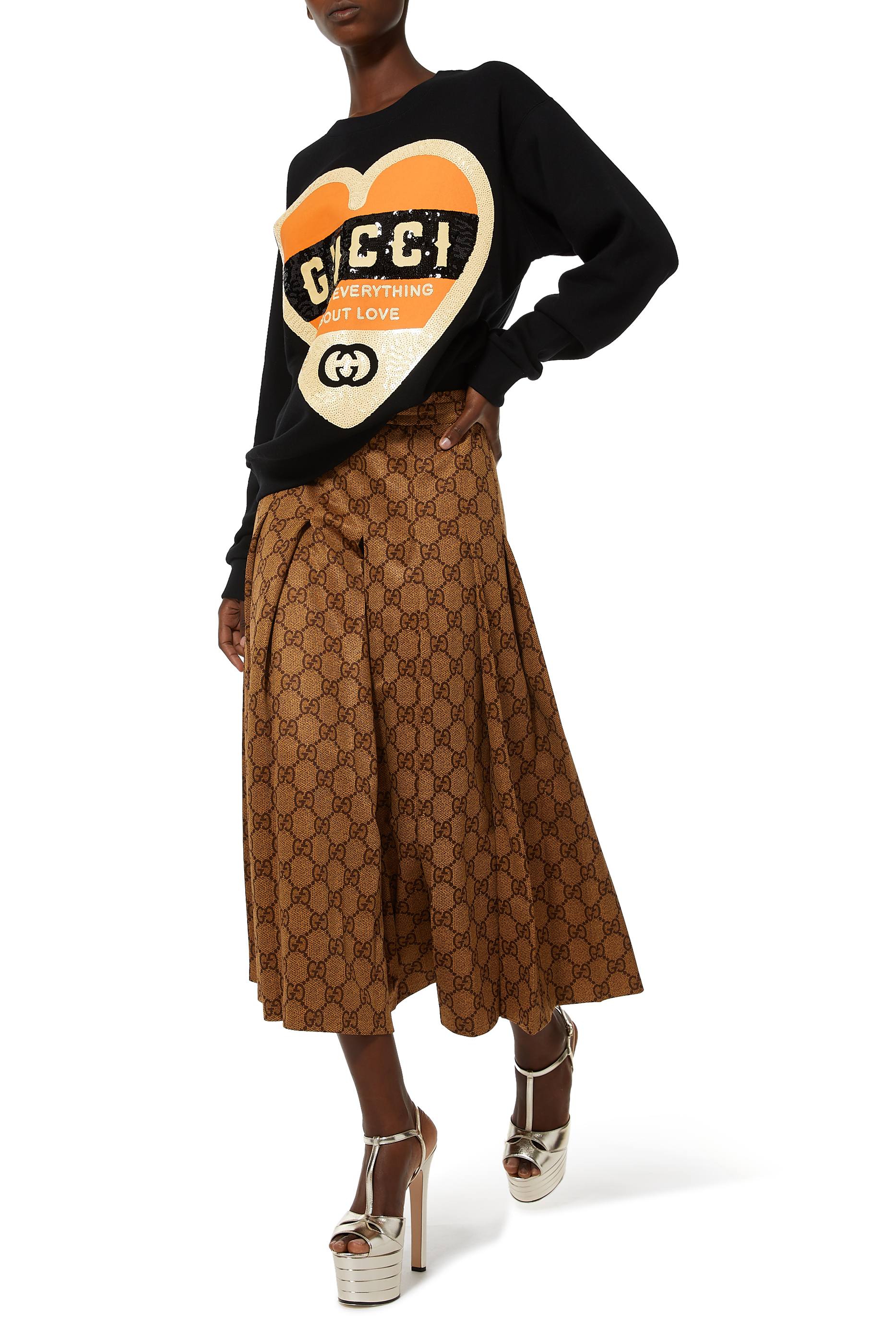 سويت شيرت قطن بقصة فضفاضة