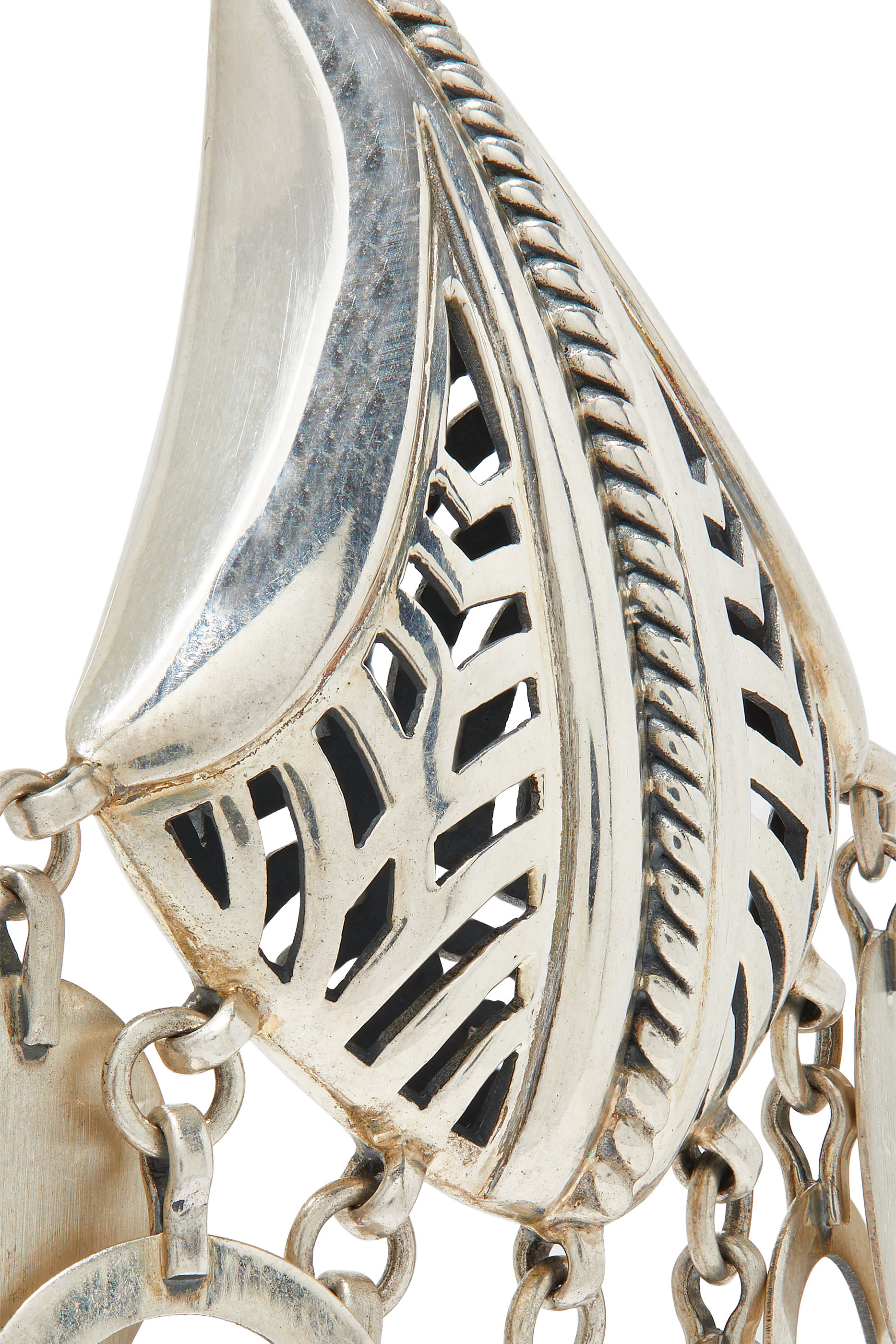 أقراط بتصميم مستوحى من الواحات