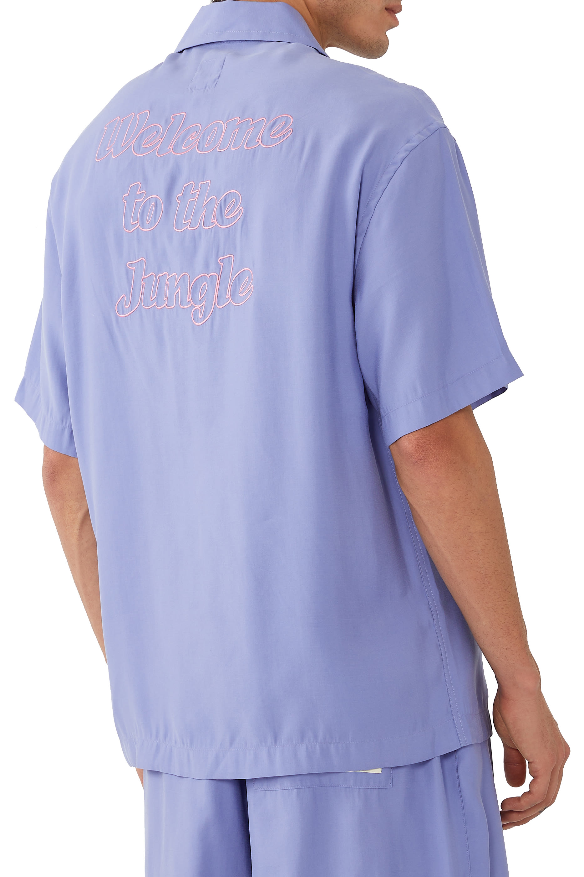 قميص بنقشة أشجار نخيل