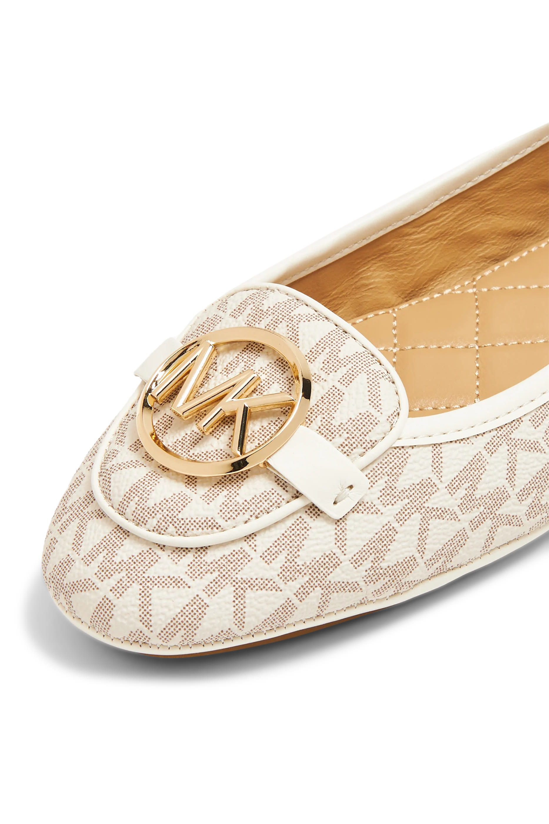 حذاء موكاسين ليلي