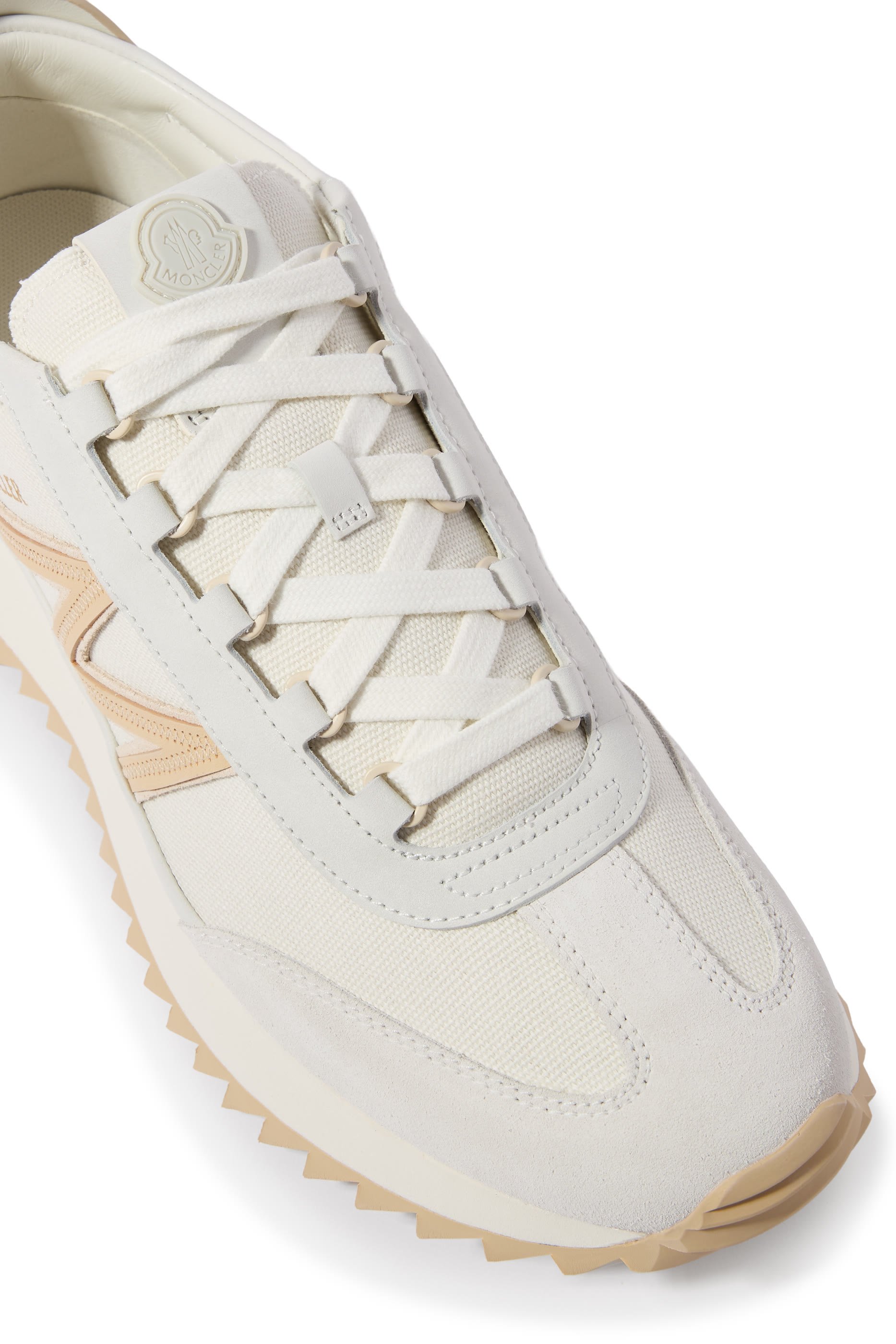 سنيكرز بيسي 2 بشعار الماركة جلد