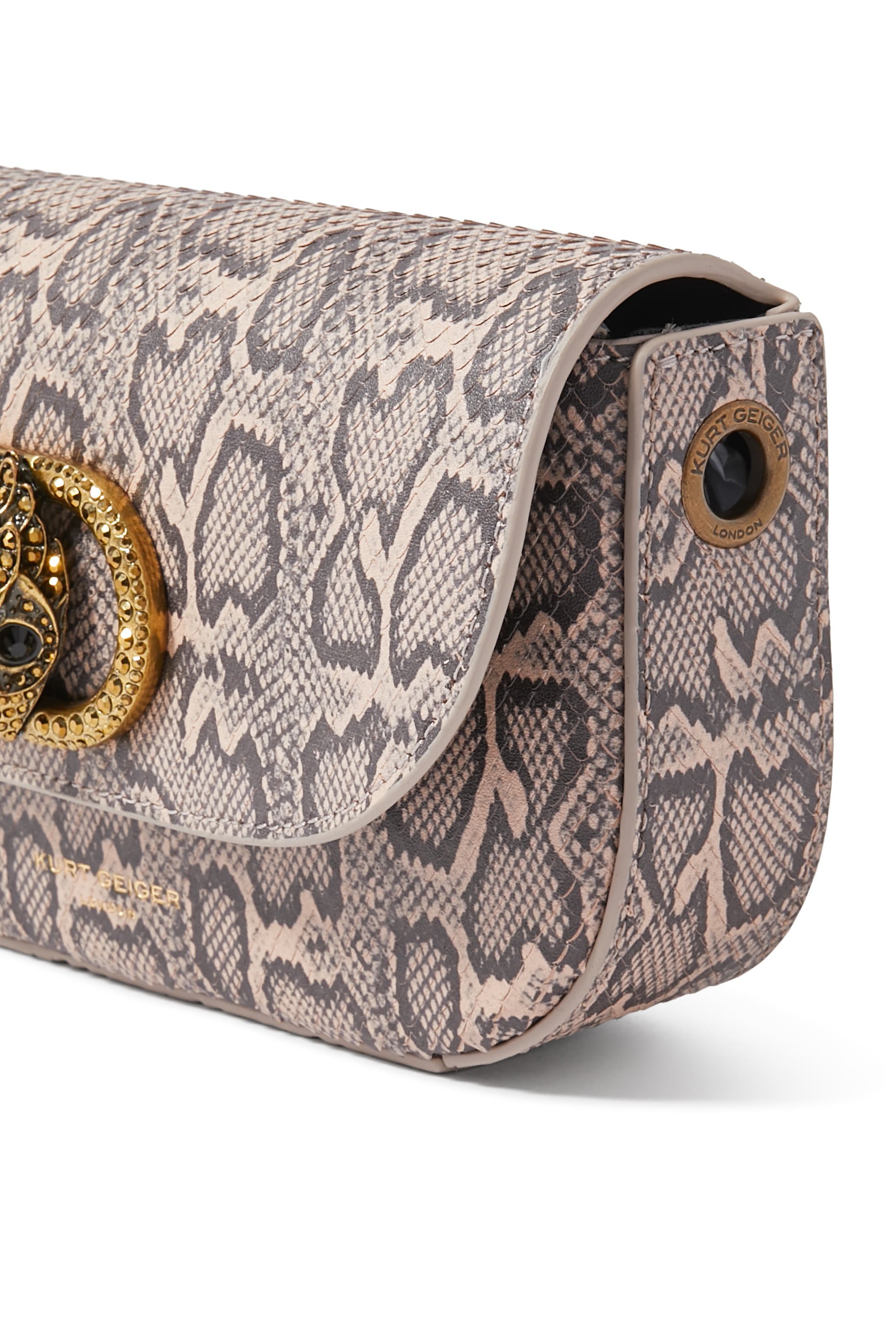 حقيبة كروس بودي تشيلسي صغيرة