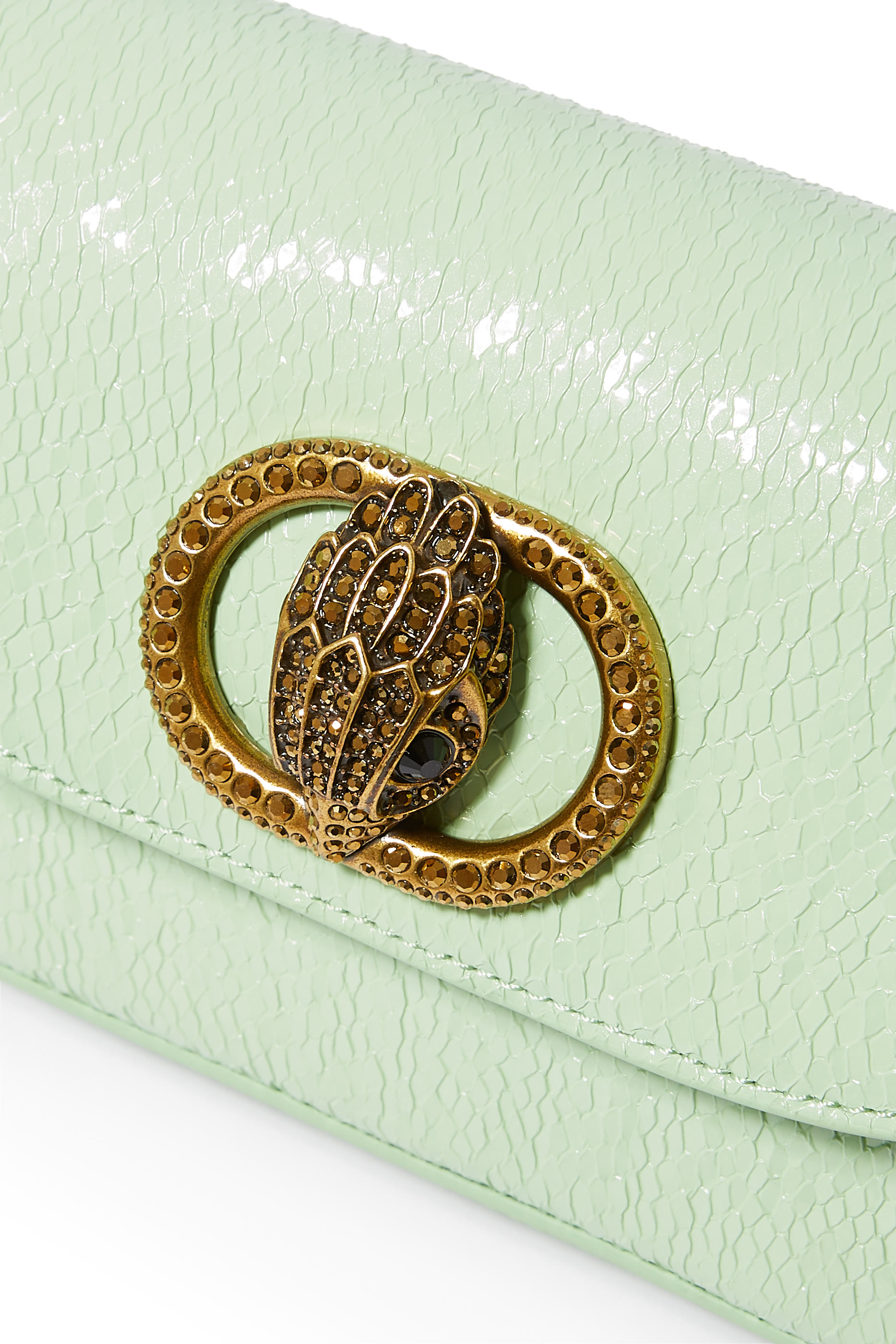 حقيبة كروس بودي تشيلسي صغيرة