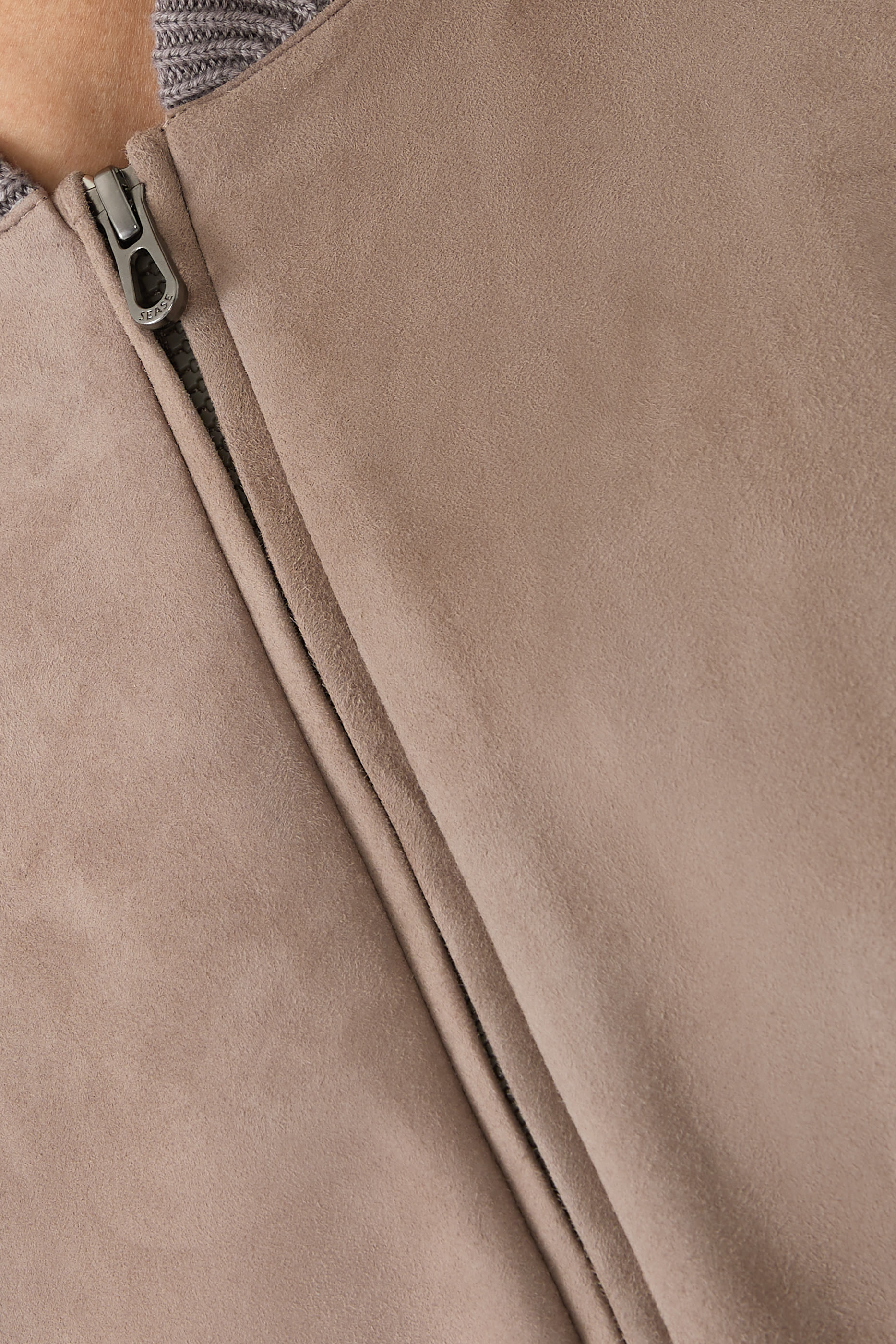 جاكيت بومبر منسوج جلد