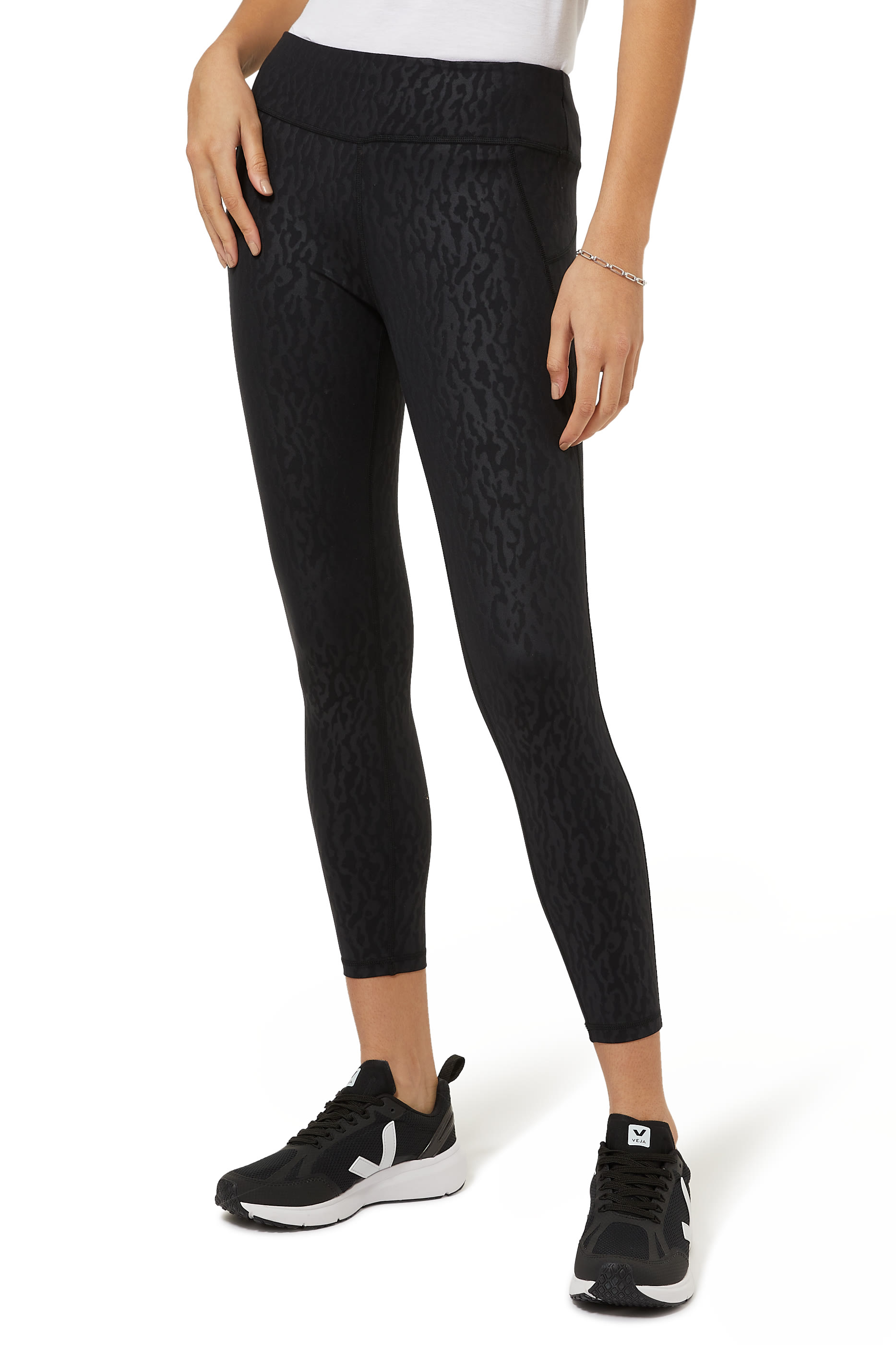 لغينغز أول داي بنقشة