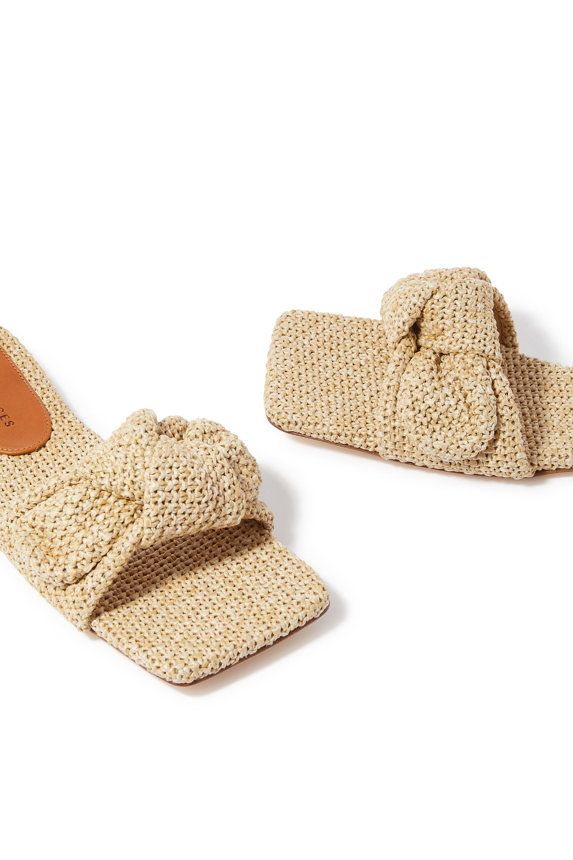 حذاء خفيف بعقدة خوص وجلد