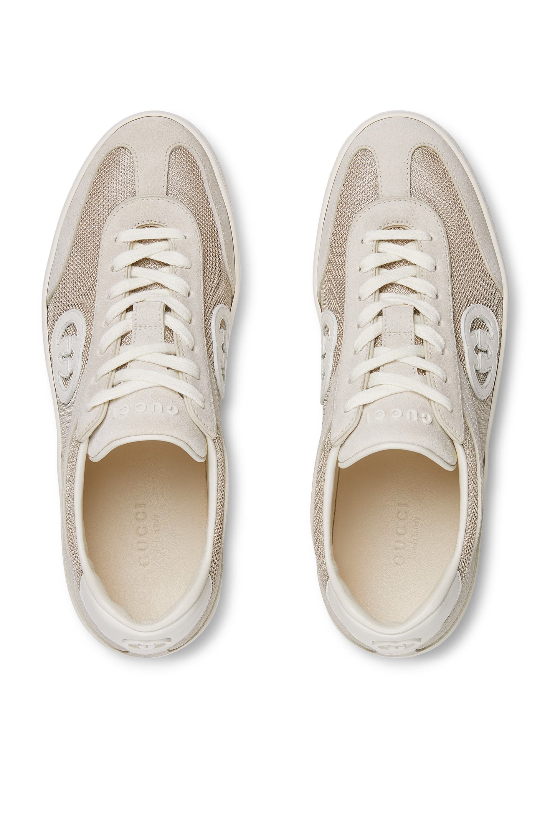 سنيكرز بشعار الماركة متداخل