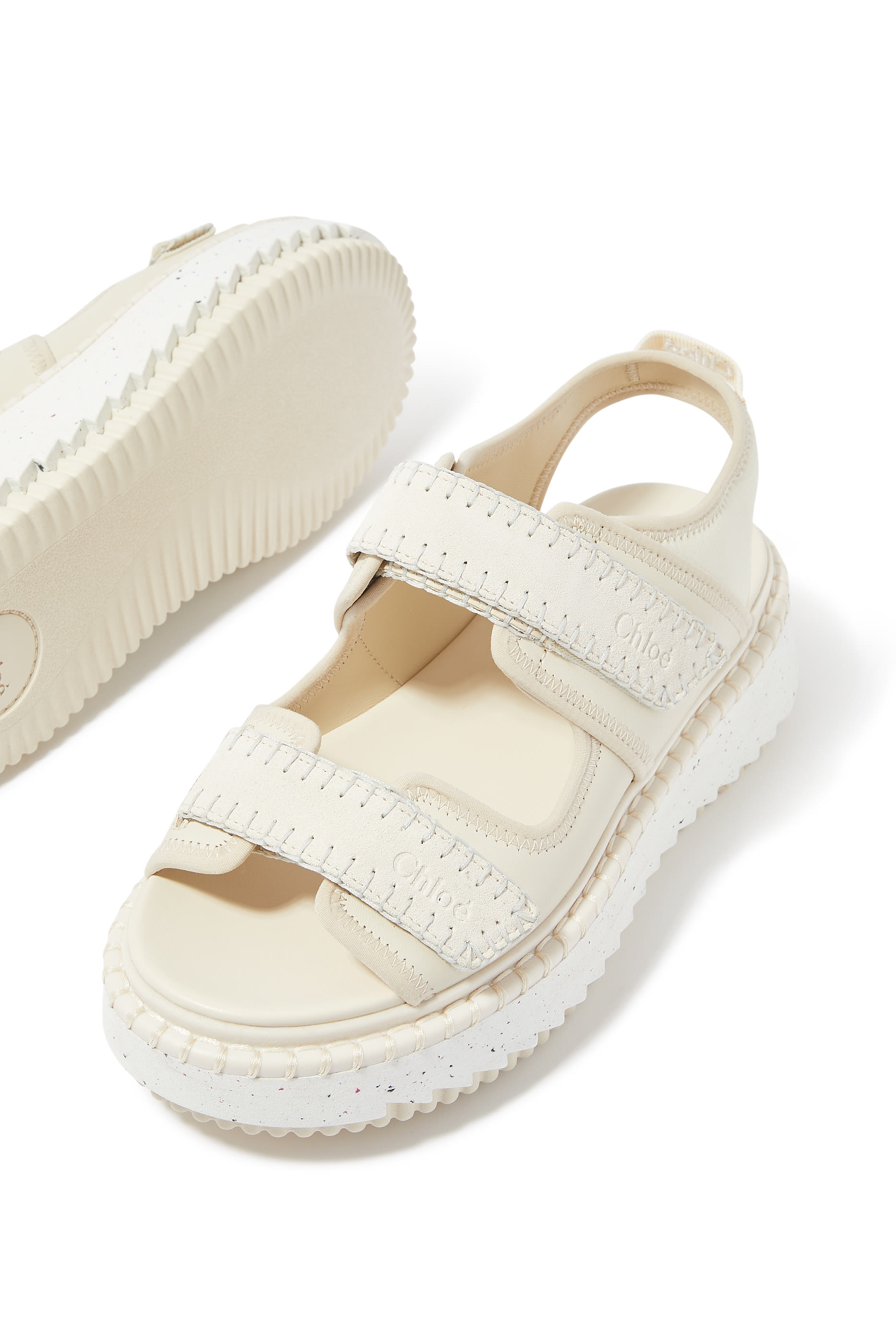 صندل ليلي بكعب مسطح