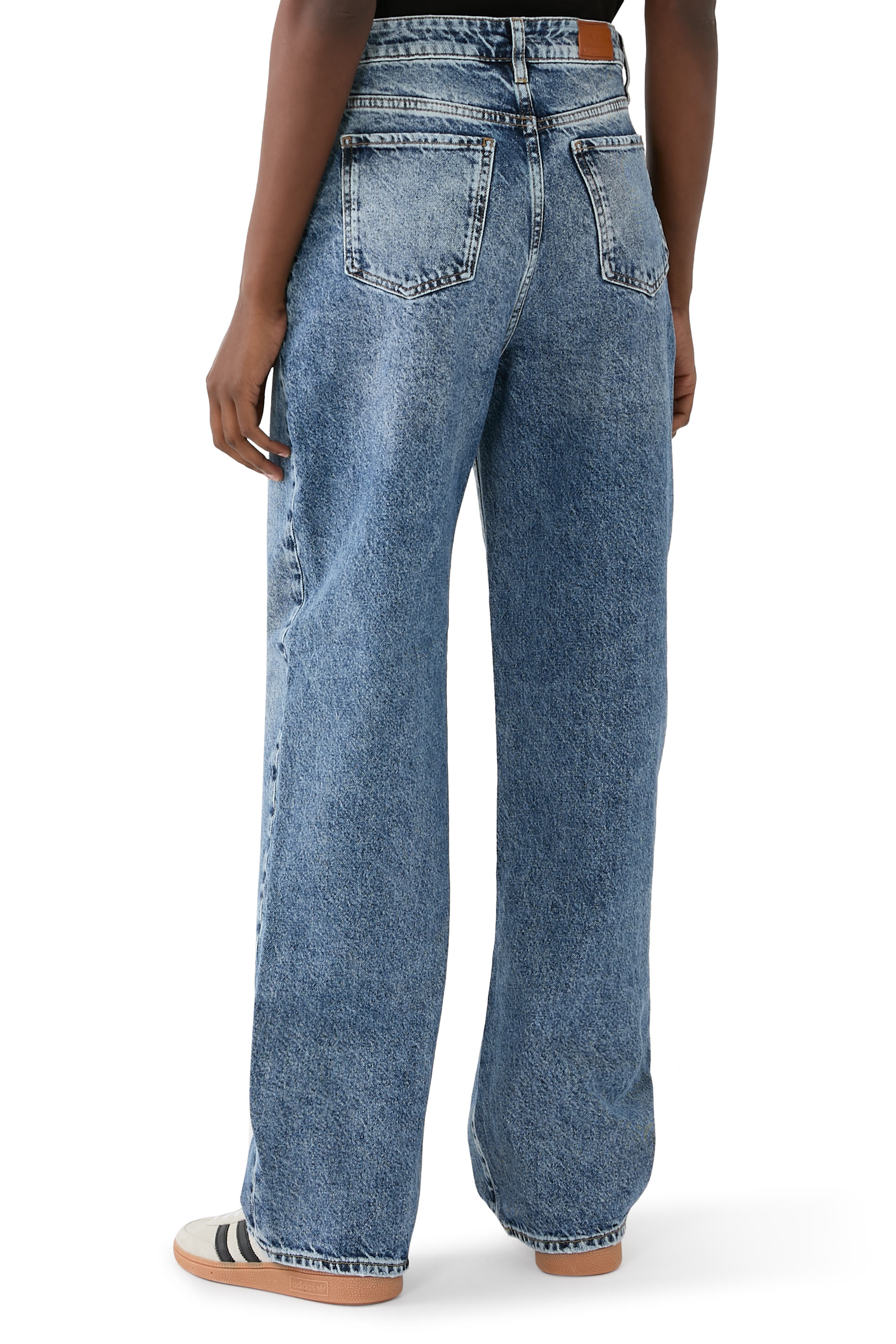 بنطال جينز دنيم بخمسة جيوب