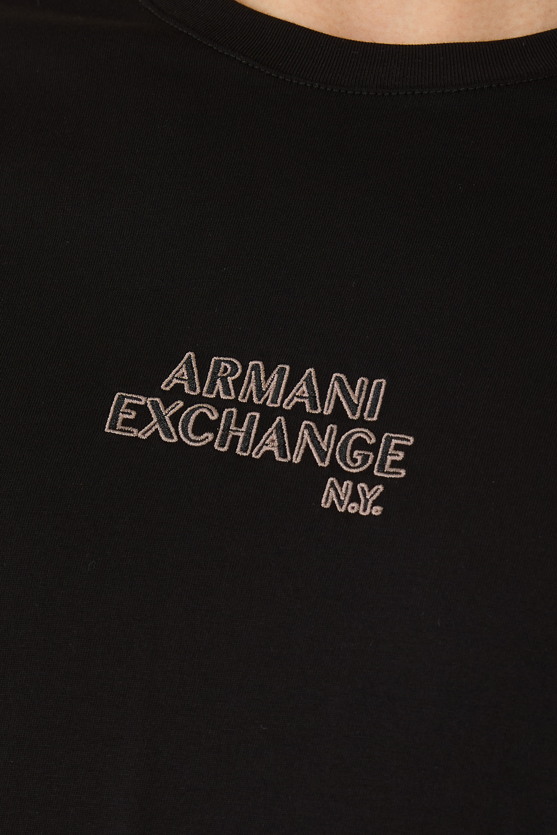 تيشيرت ون بلوك اب بشعار الماركة