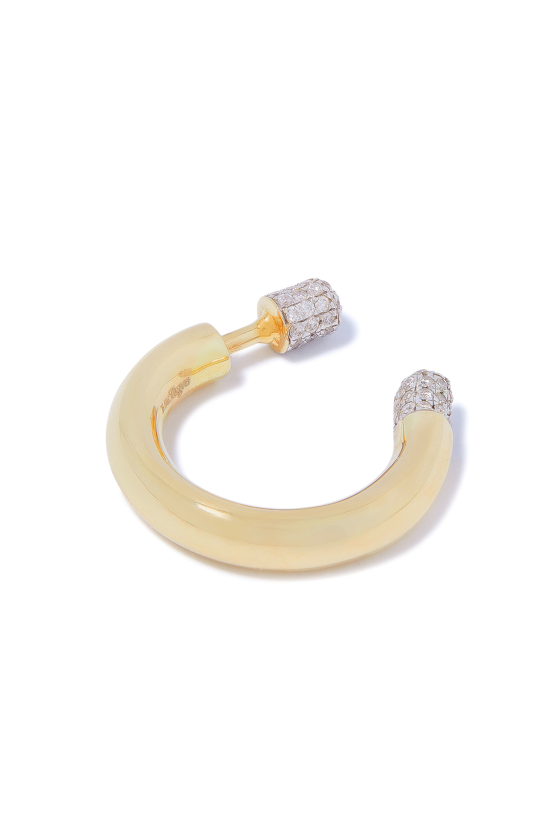 قرط صغير بتصميم أسطواني مرصع بالماس ذهب أصفر عيار 14