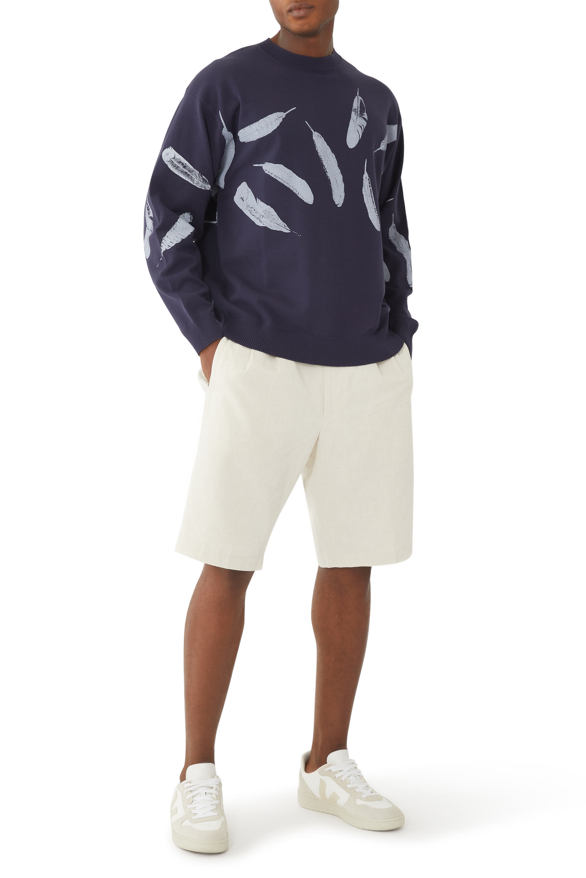 سويت شيرت اوب بياقة ضيقة وطبعة ريش