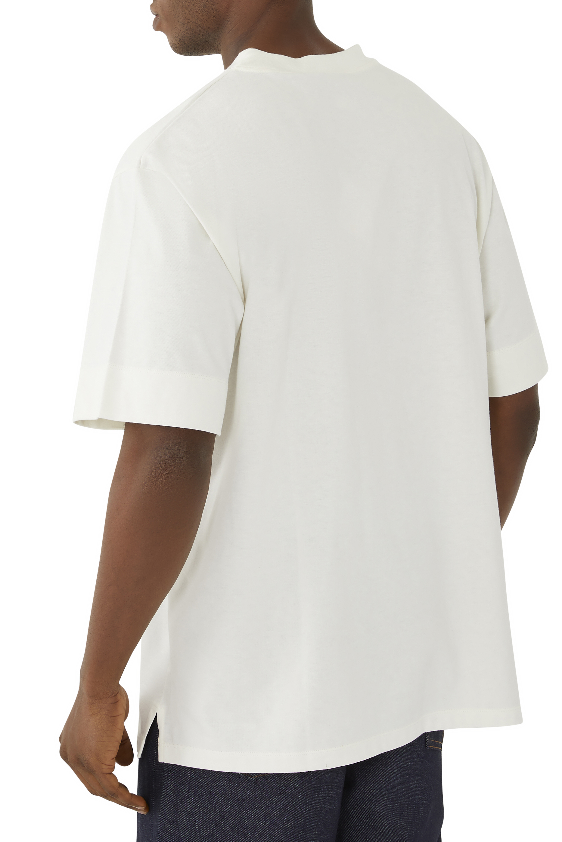 تيشيرت بتطريز كرز