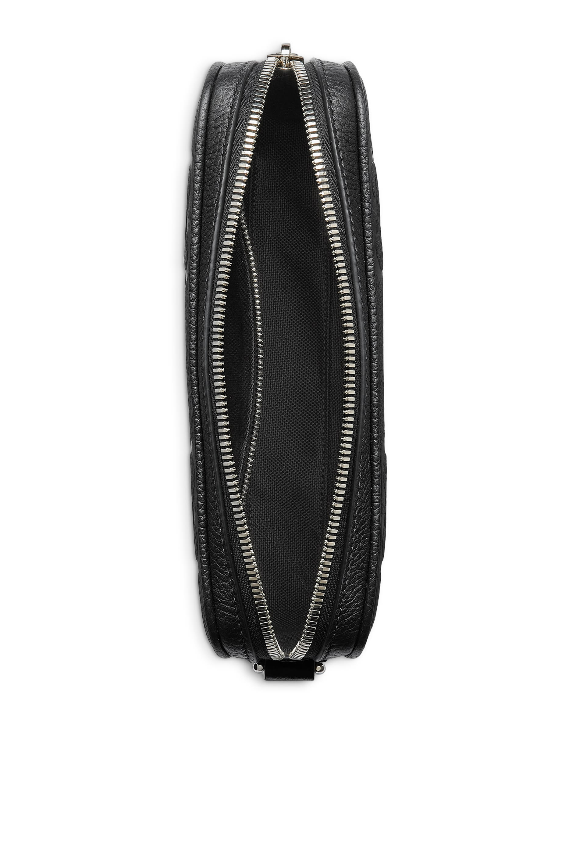 محفظة جومبو صغيرة بحرفي شعار الماركة