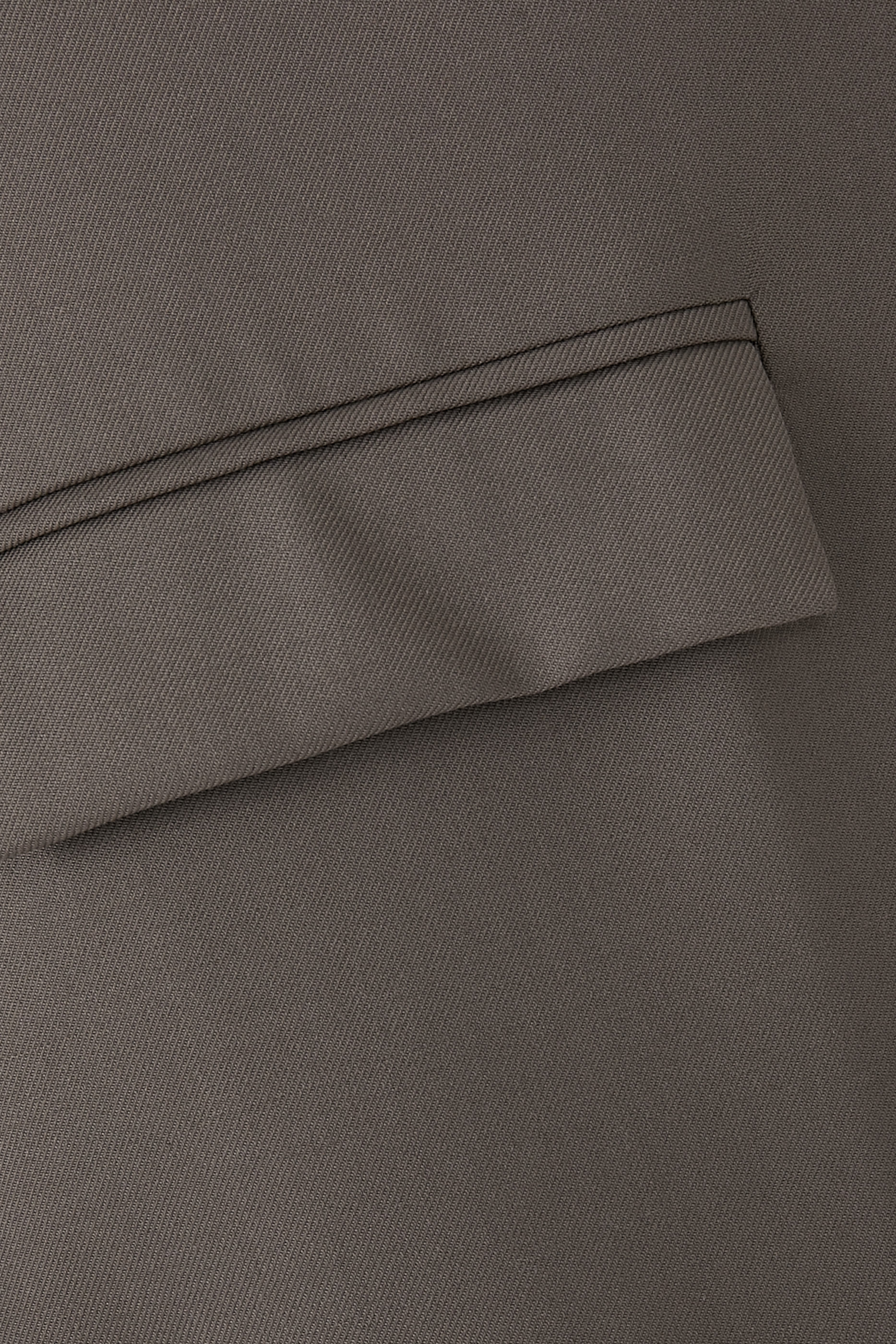 تنورة نادية