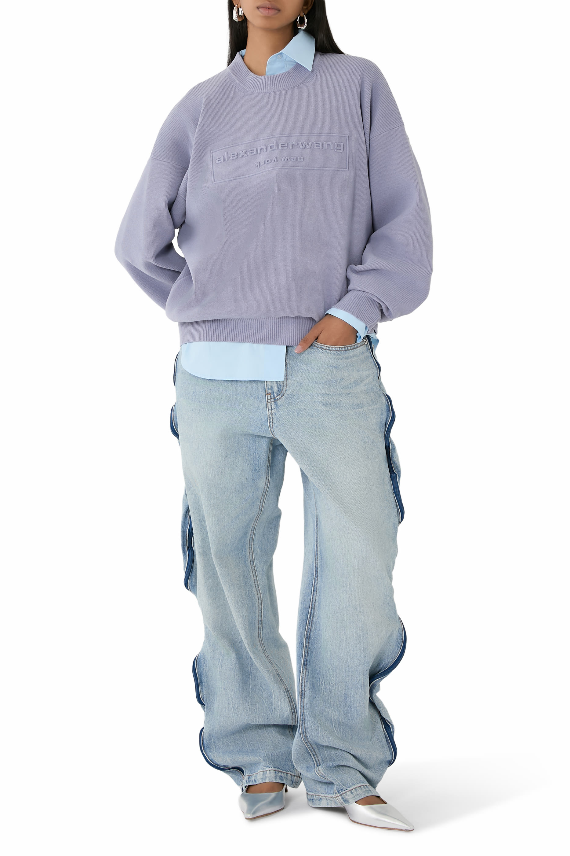 كنزة بشعار الماركة قماش مضلع