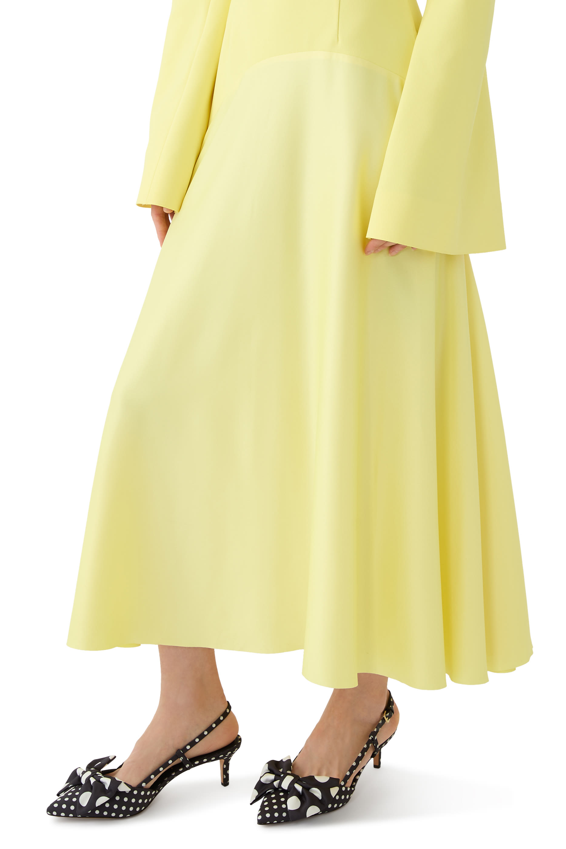 حذاء كلاسيكي رو 50 بسير خلفي بنقشة نقاط