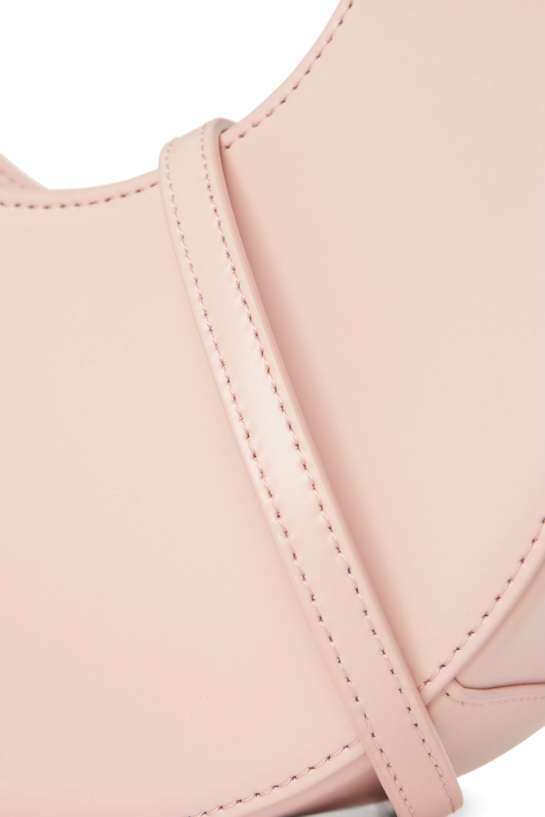 حقيبة صغيرة بتصميم مقوس