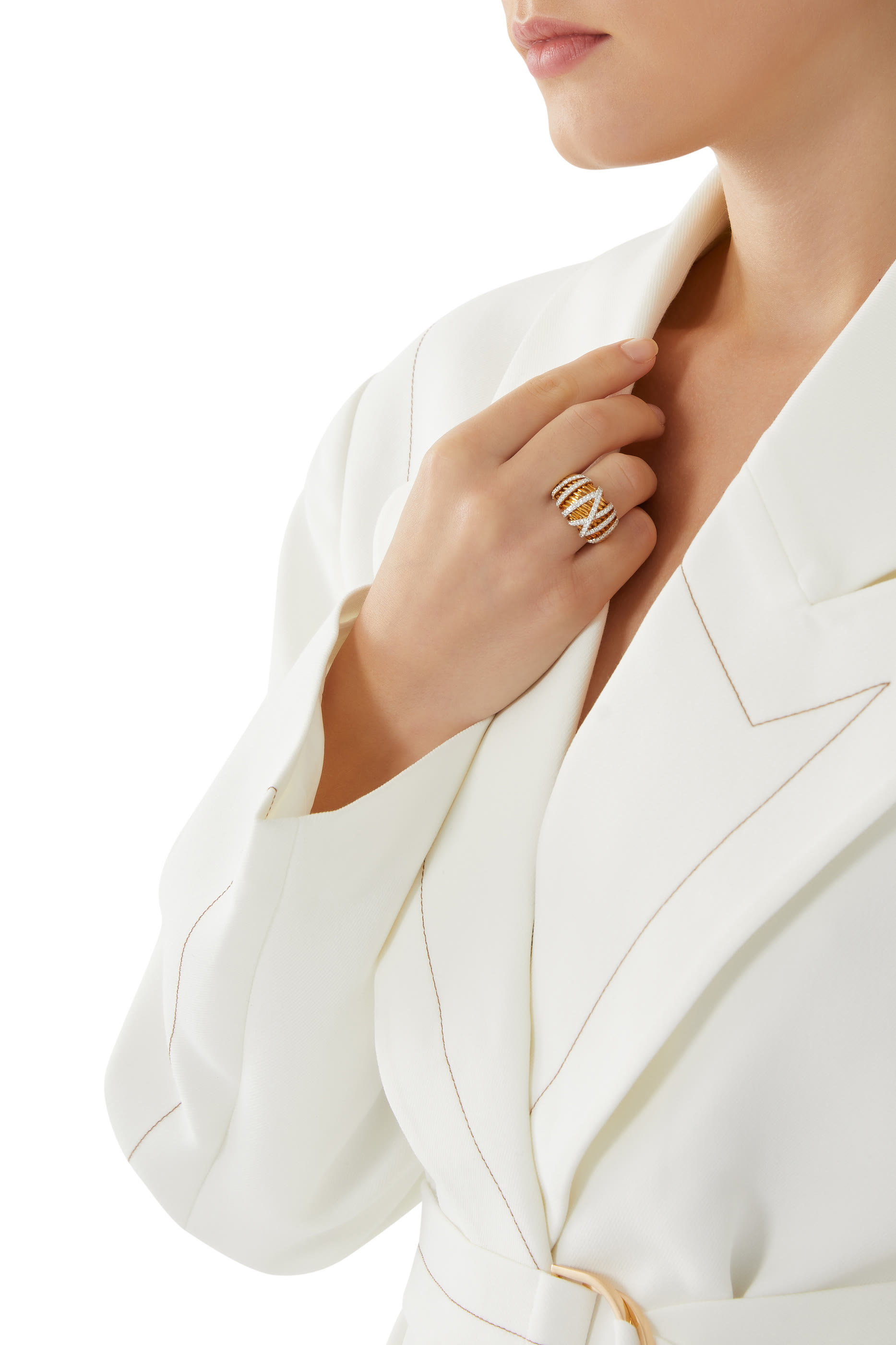 خاتم هيلينا دوم مرصع بالماس ذهب أصفر عيار 18