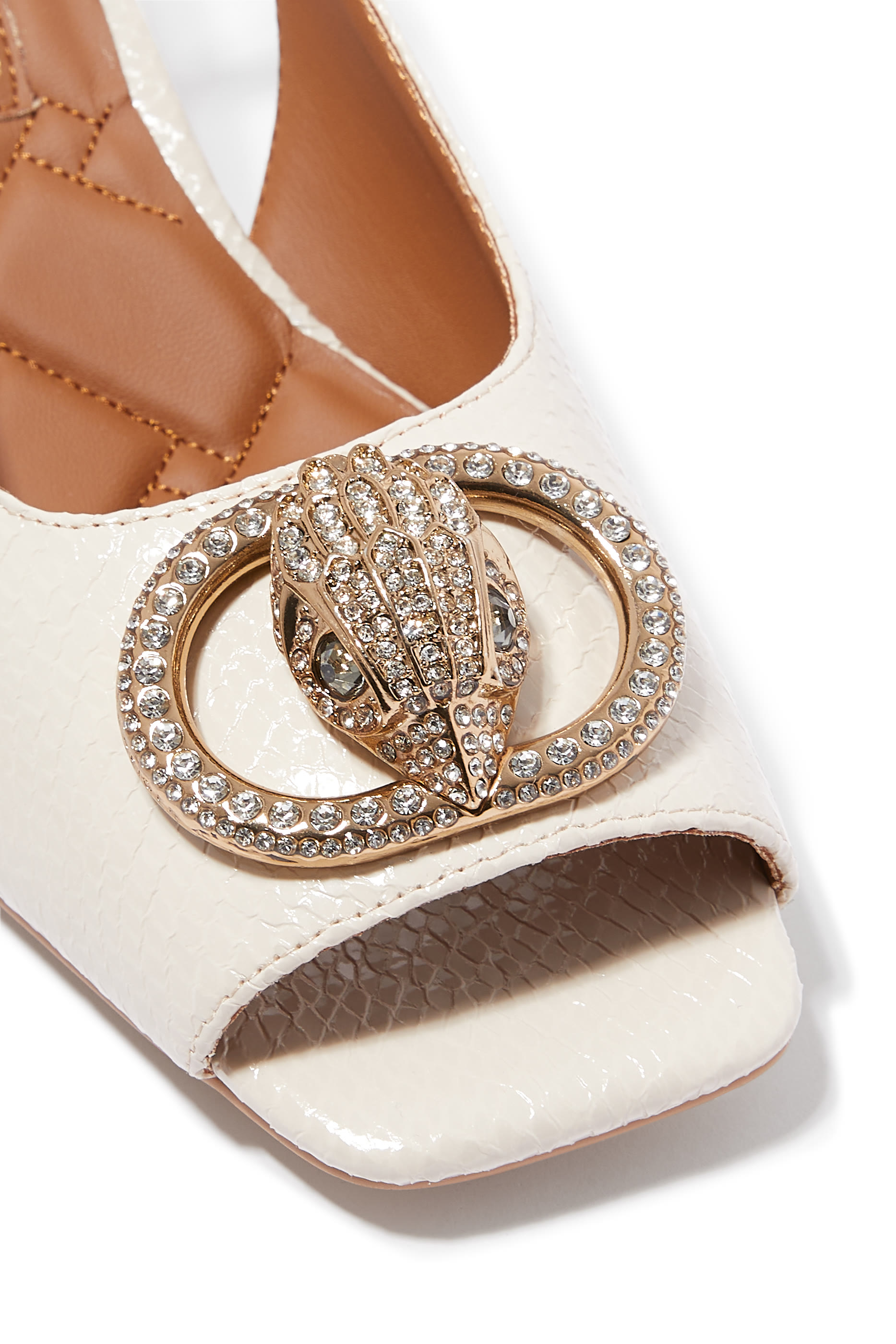 حذاء تشيليسا بكعب 60 ونعل عريض بسير خلفي