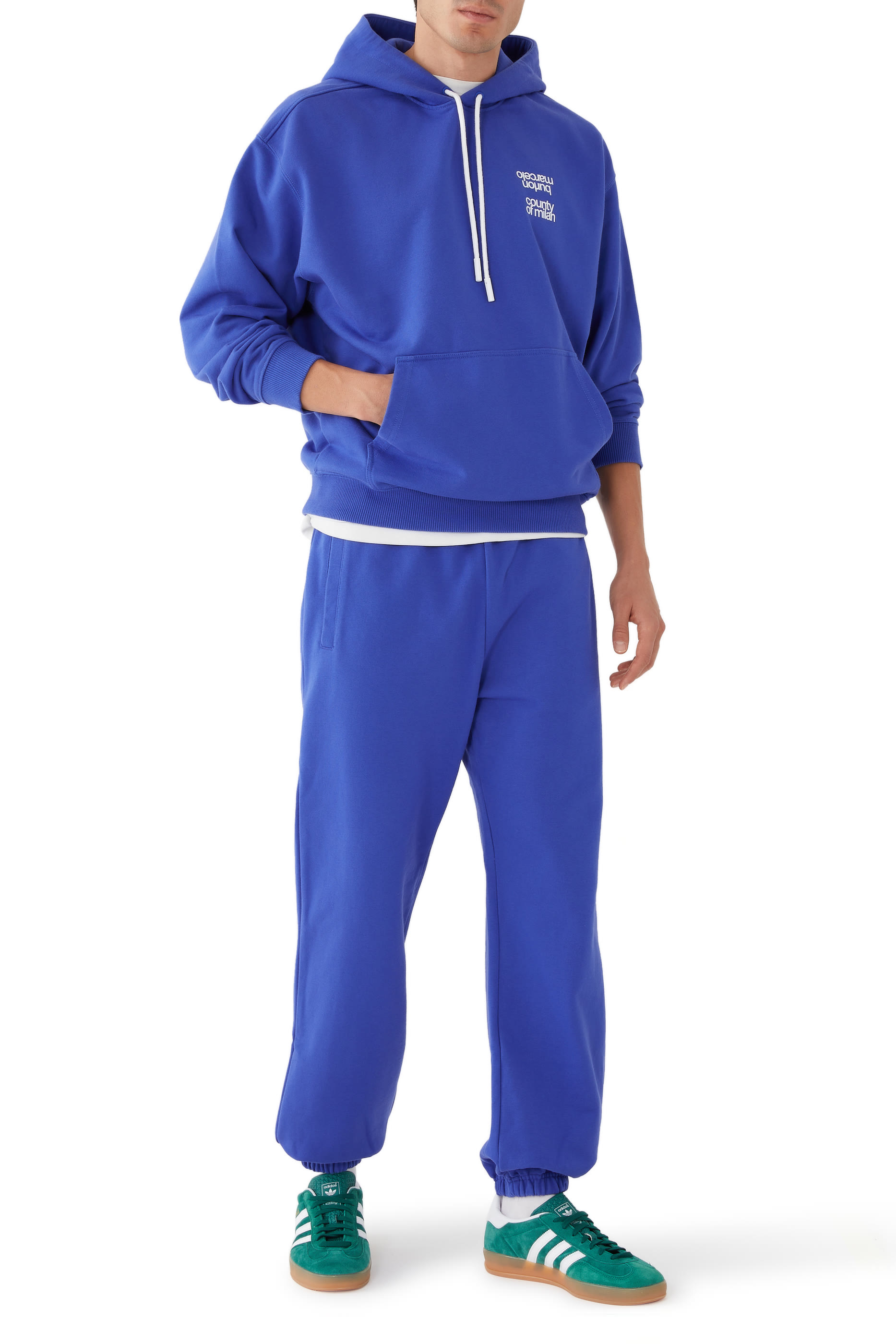 بنطال رياضي فضفاض بنقشة شعار معين