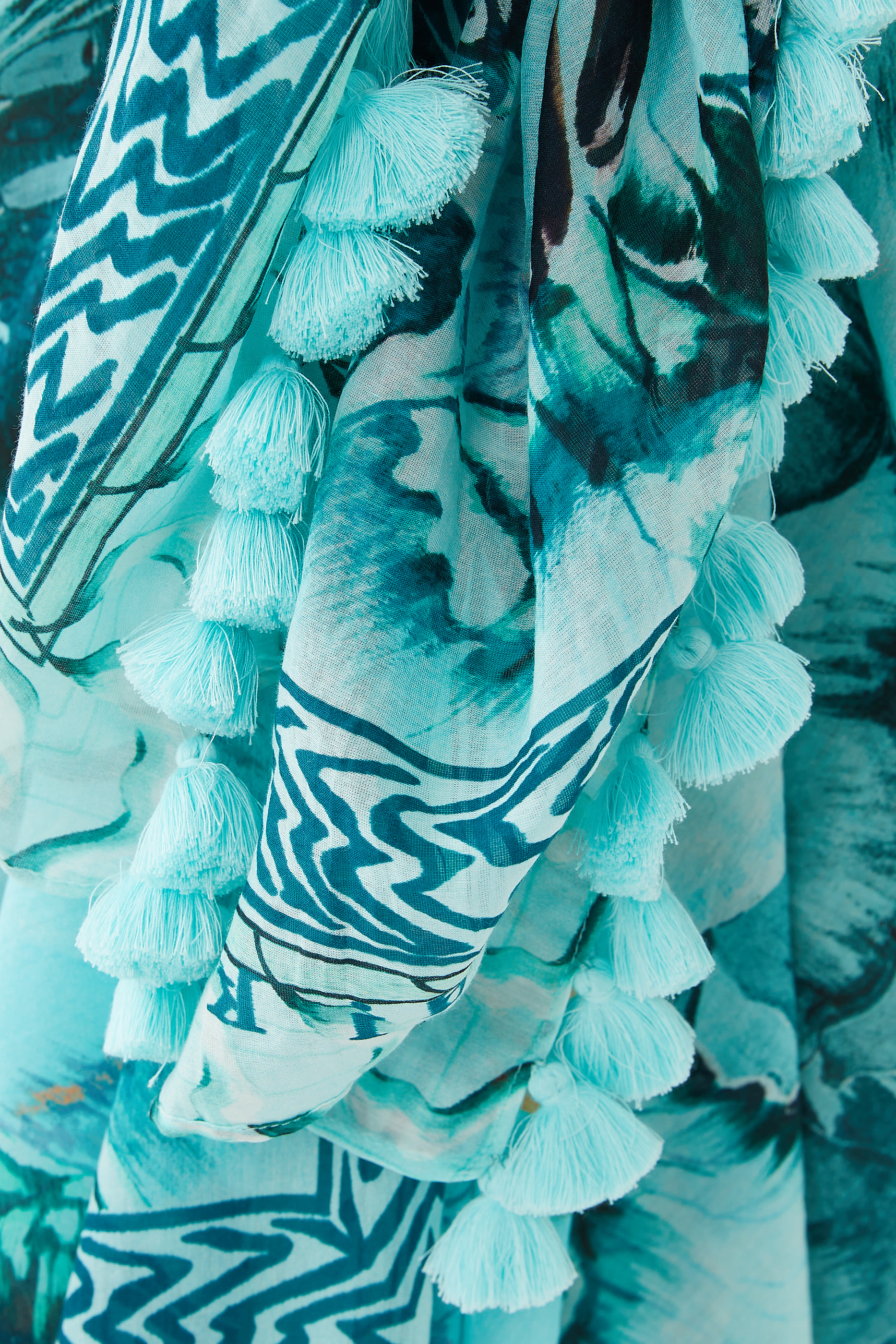 سارونغ اكس تيمبرلي لندن ليانا تاسيليد