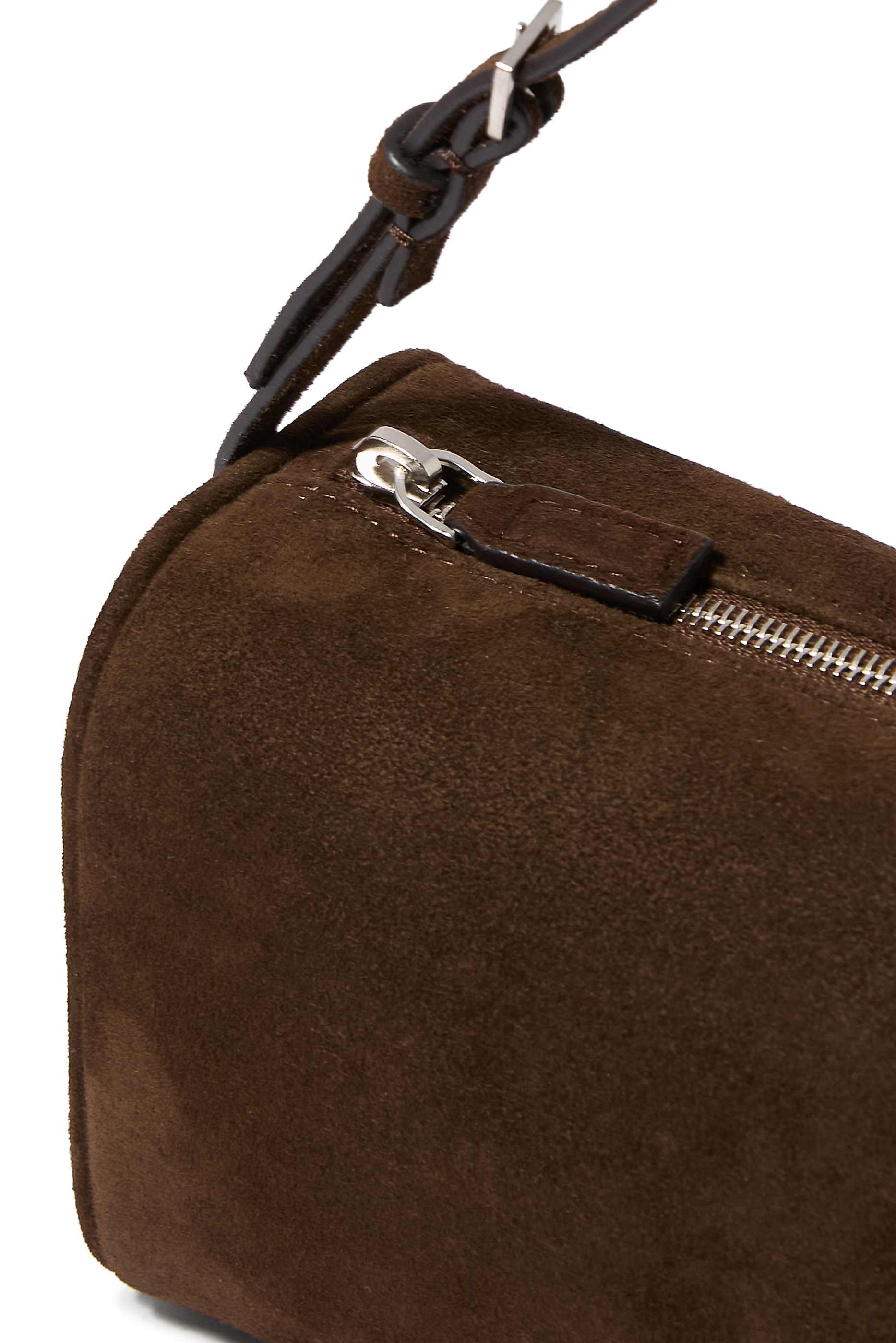 حقيبة بتصميم مستوحى من التسعينات