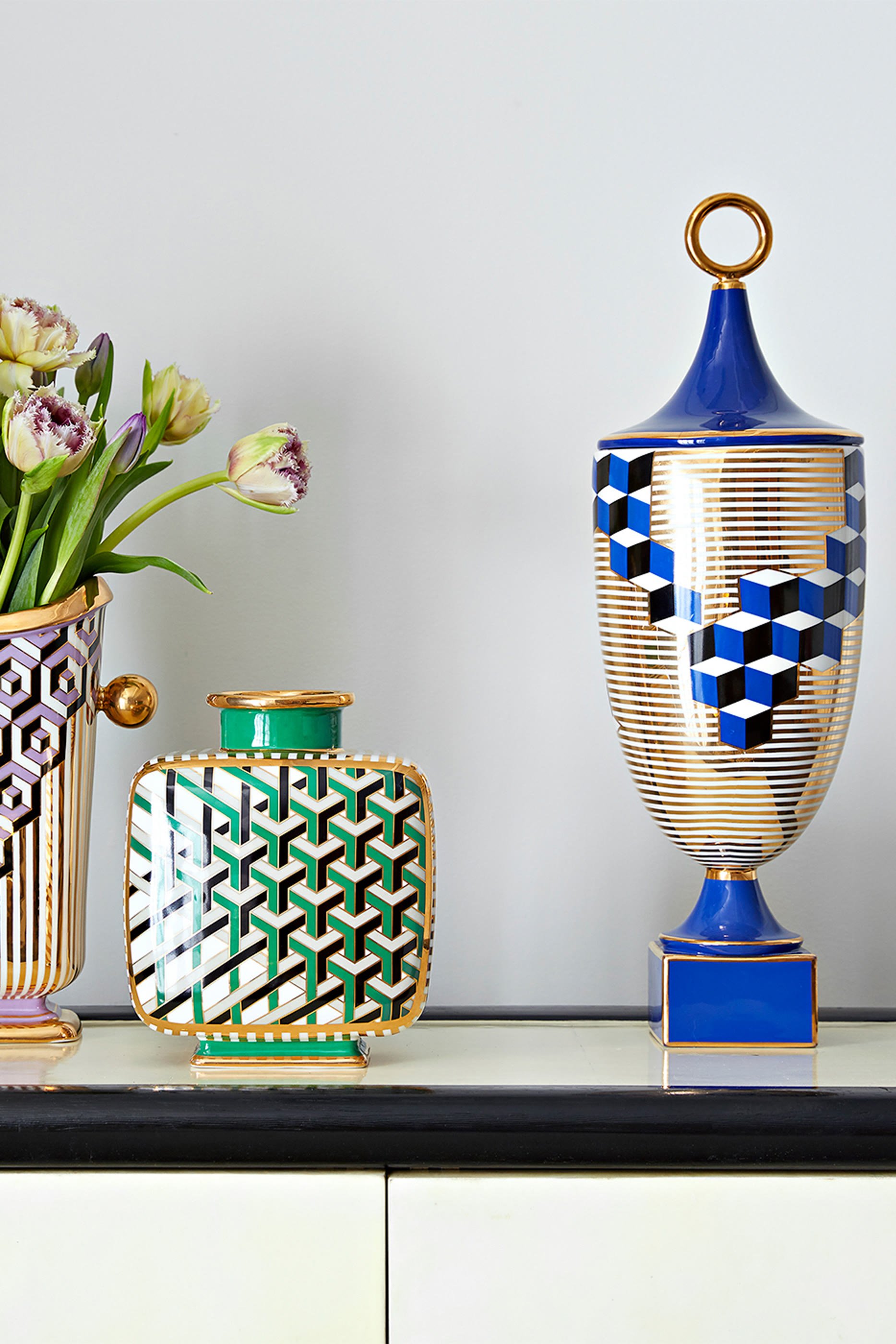 مزهرية فيرساي بنقشة مكعبات